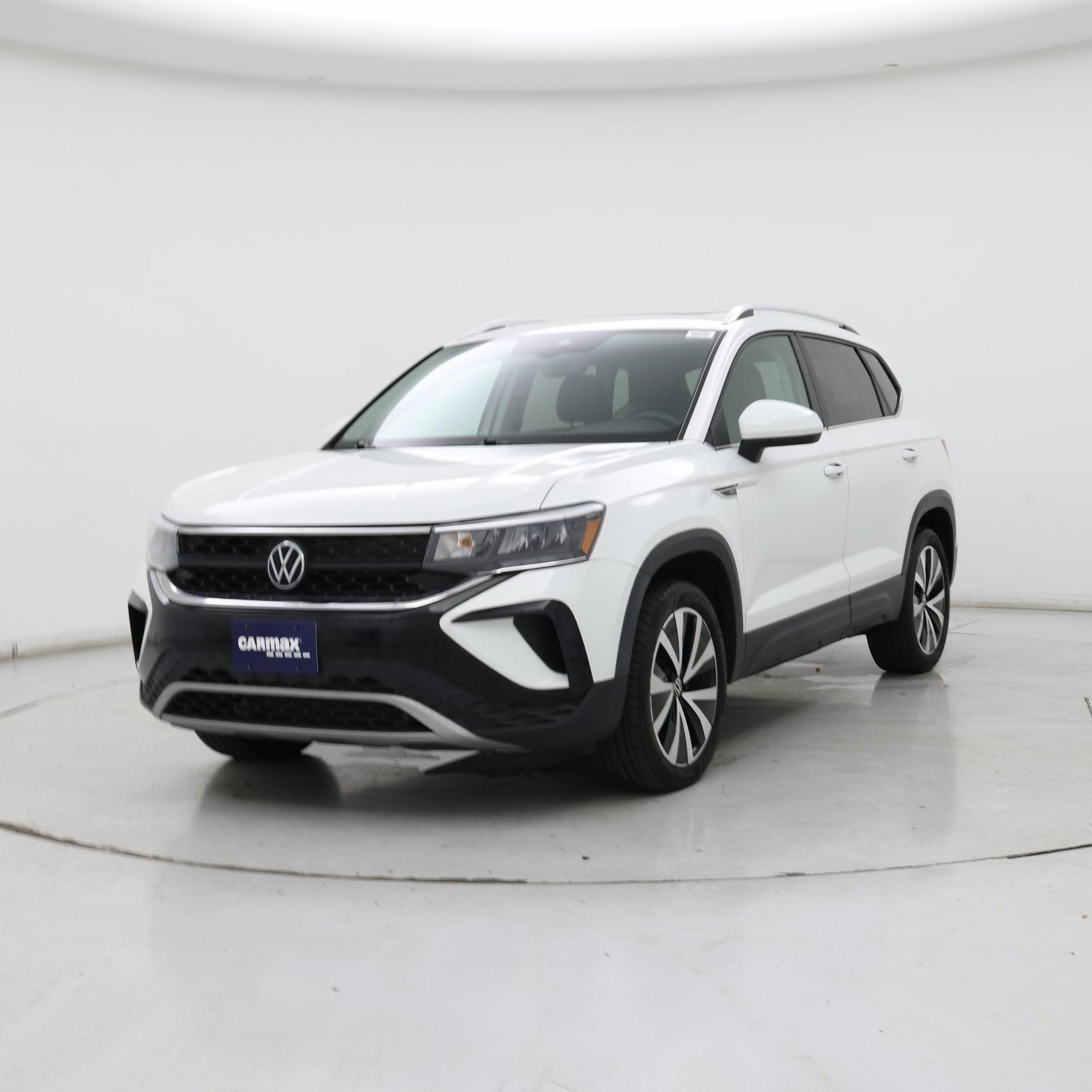 Thumbnail: 2023 Volkswagen Taos - 4