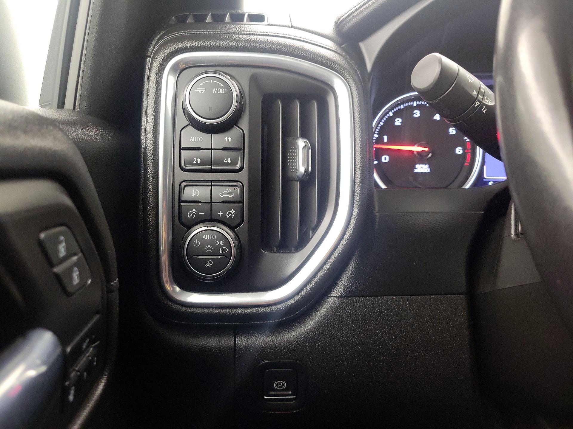 Thumbnail: 2021 Chevrolet Silverado 1500 - 13
