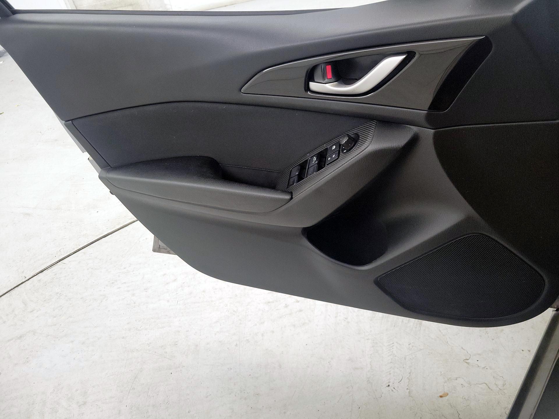 Thumbnail: 2016 Mazda Mazda3 - 12