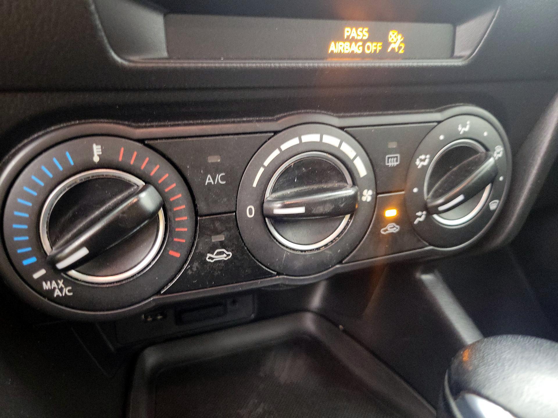 Thumbnail: 2016 Mazda Mazda3 - 17
