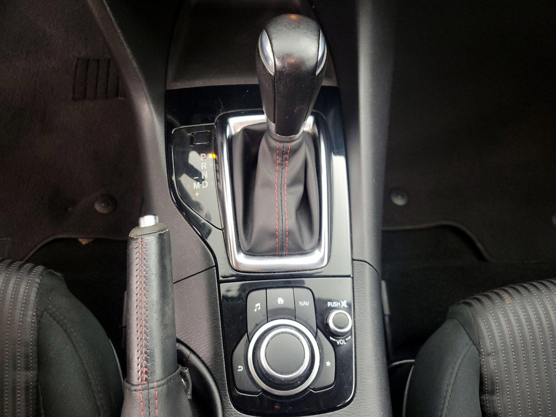 Thumbnail: 2016 Mazda Mazda3 - 18