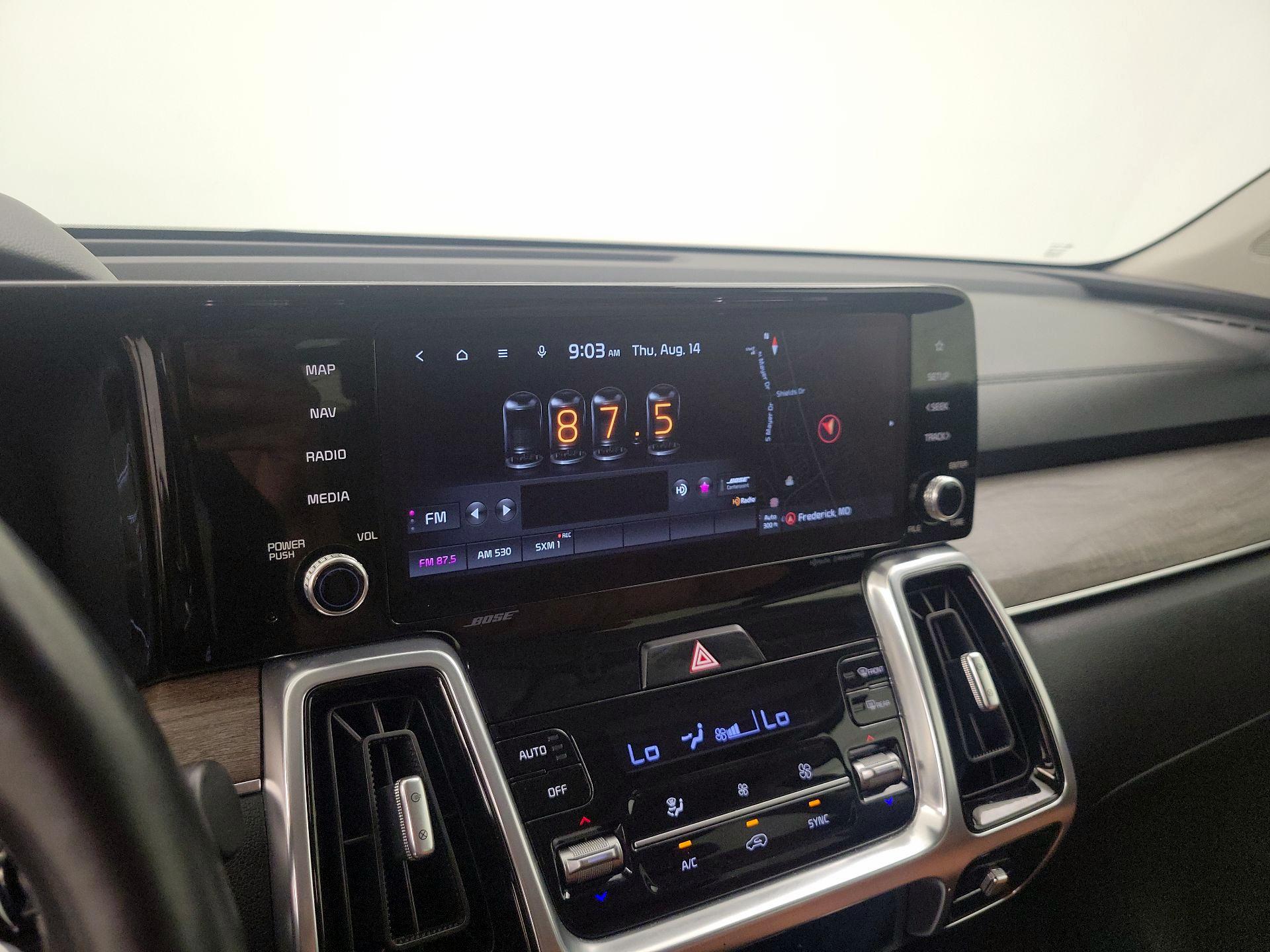 Thumbnail: 2022 Kia Sorento - 16