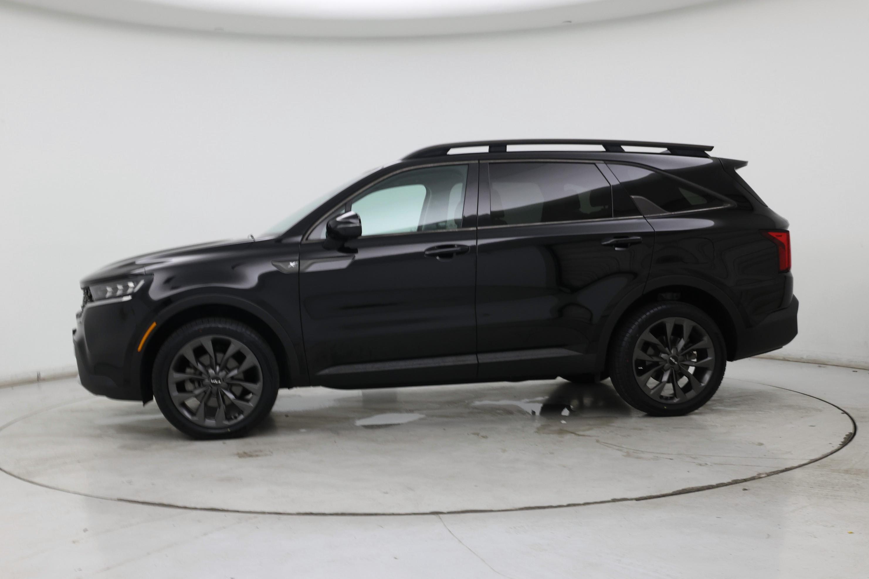 Thumbnail: 2022 Kia Sorento - 3