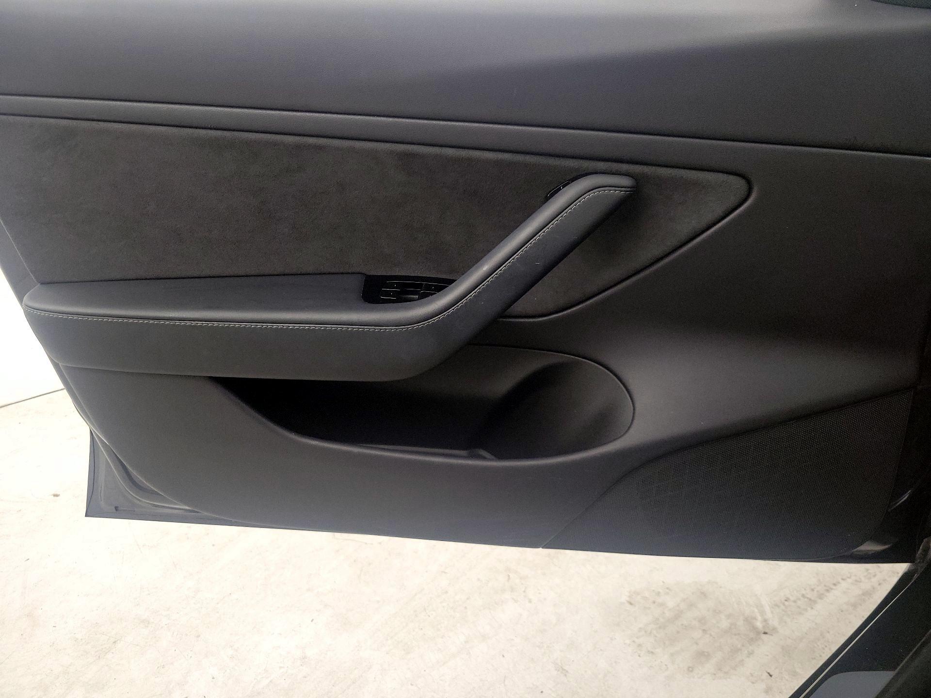 Thumbnail: 2019 Tesla Model 3 - 12