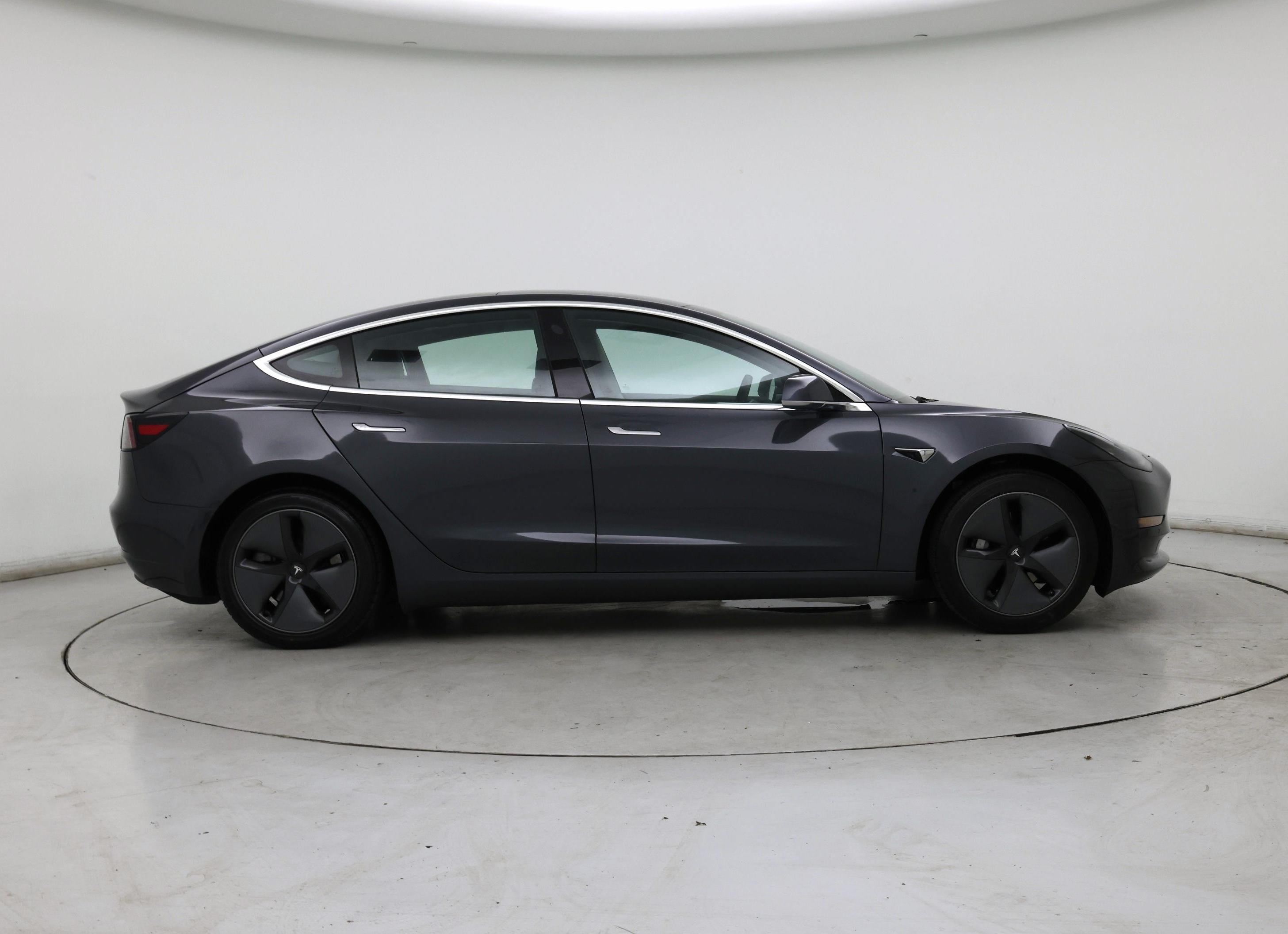 Thumbnail: 2019 Tesla Model 3 - 7
