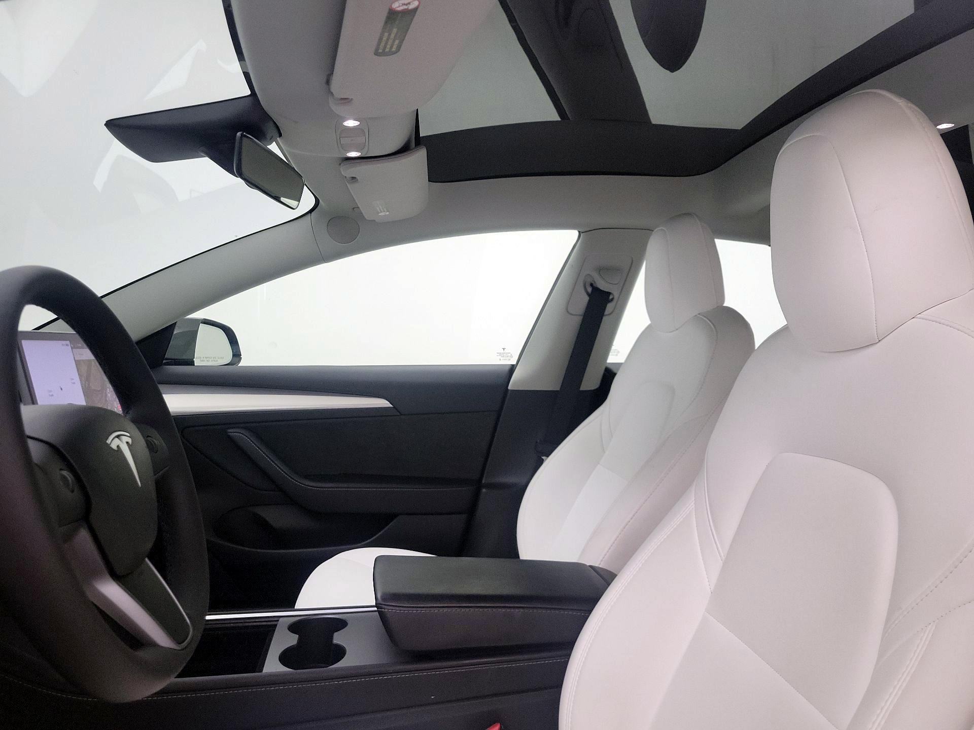 Thumbnail: 2022 Tesla Model 3 - 19