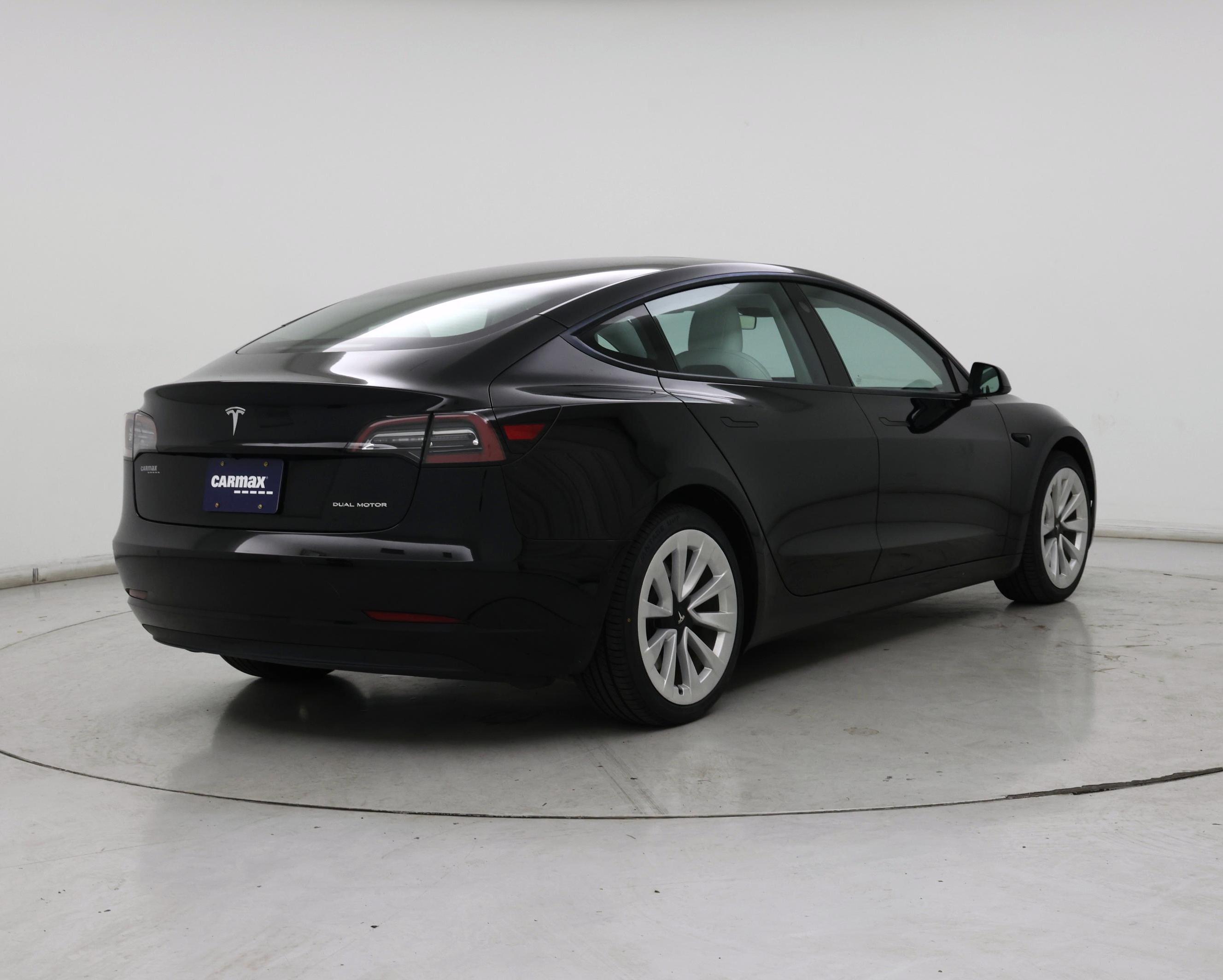 Thumbnail: 2022 Tesla Model 3 - 8