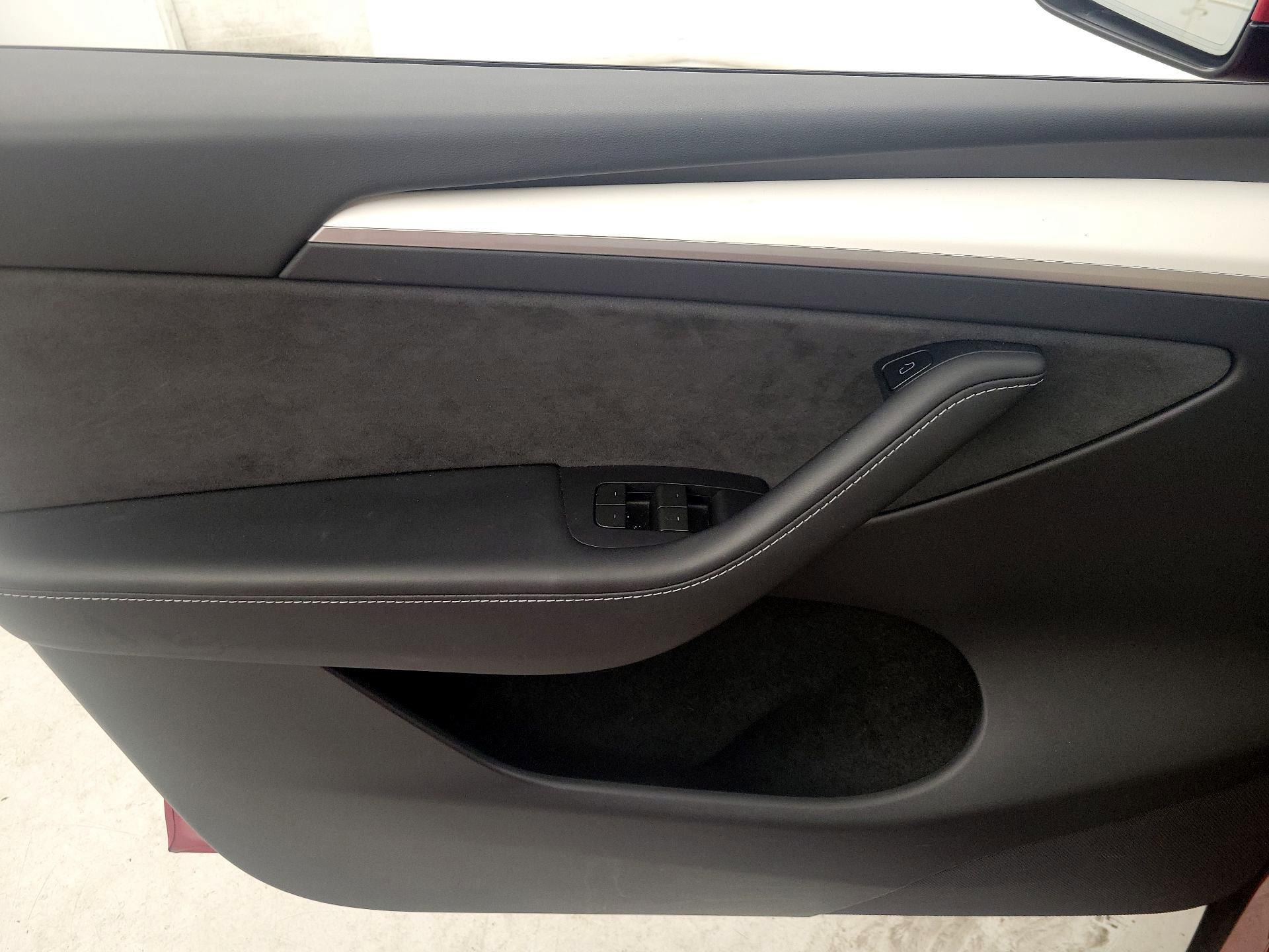 Thumbnail: 2023 Tesla Model Y - 12