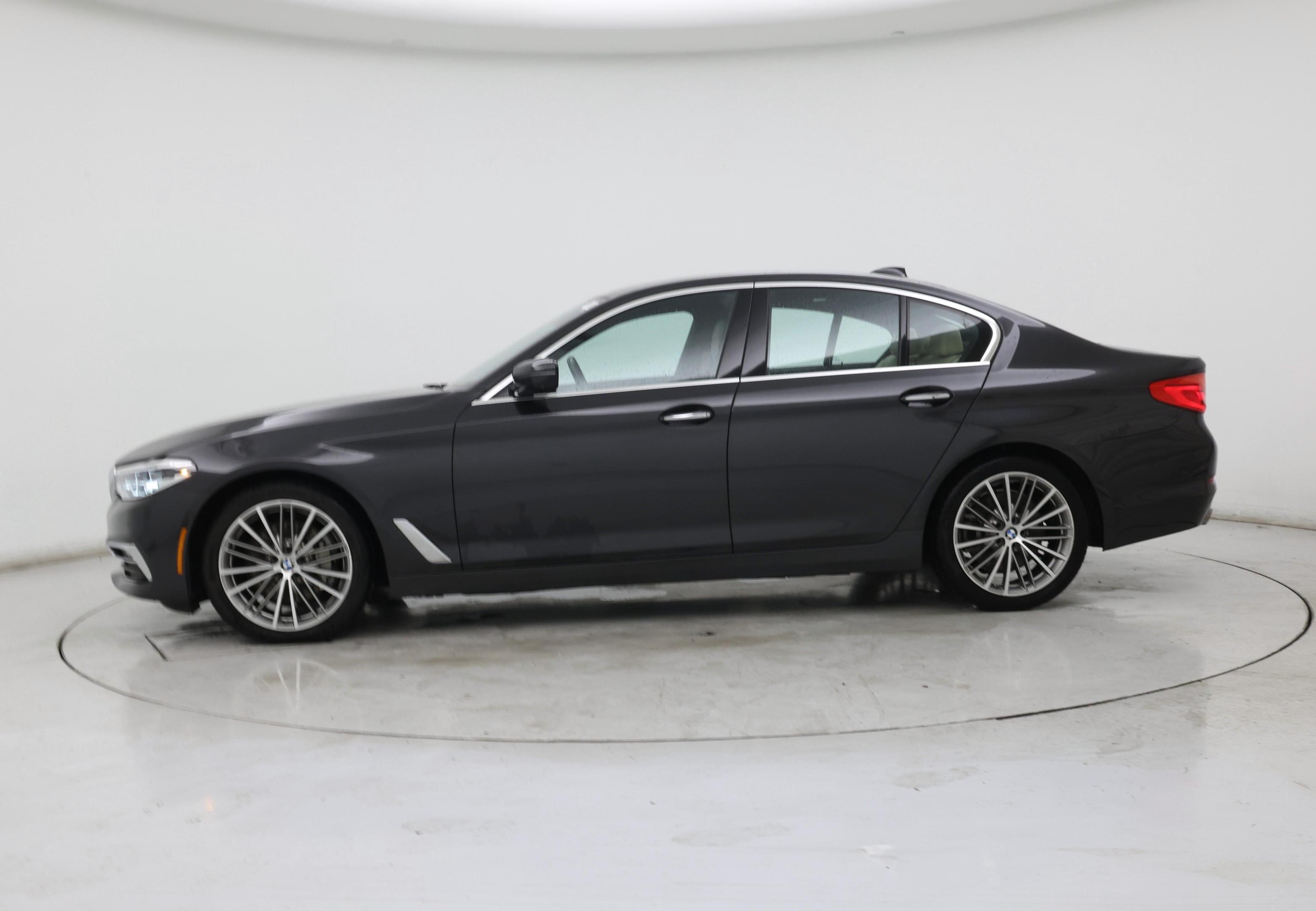 Thumbnail: 2018 BMW 5 Series - 3