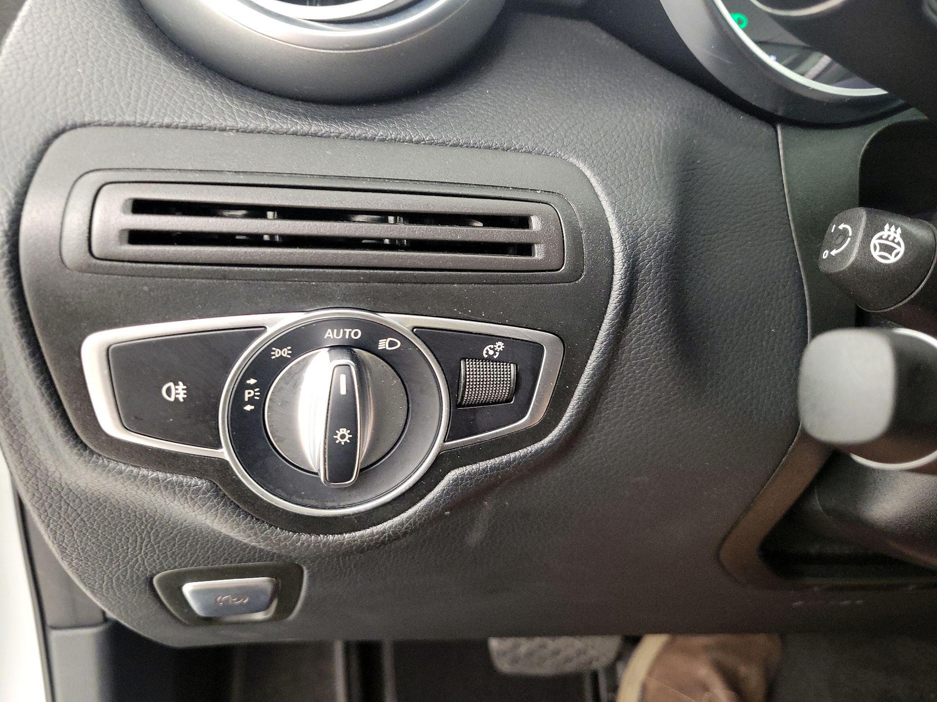 Thumbnail: 2019 Mercedes-Benz GLC - 13