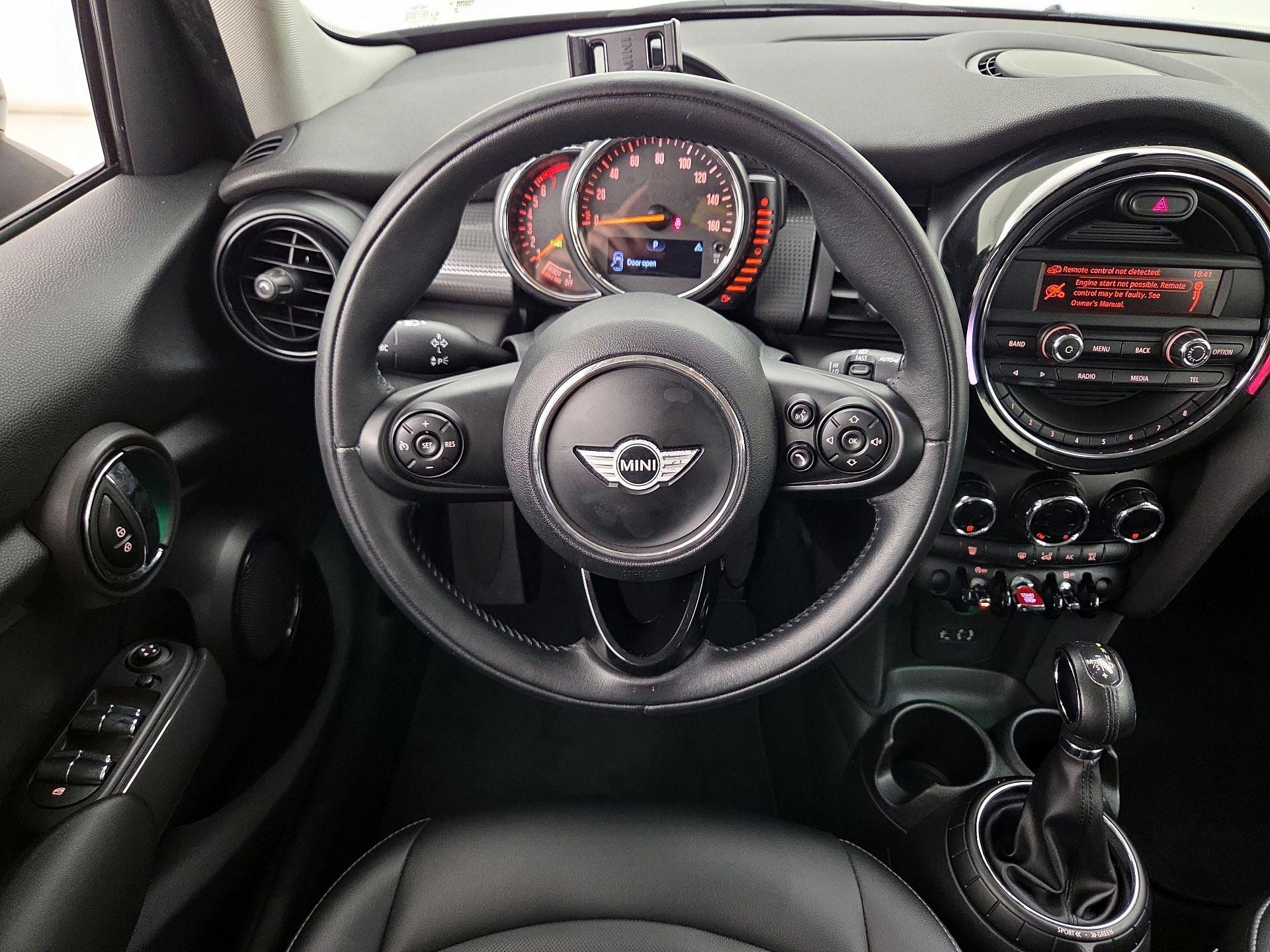 Thumbnail: 2015 MINI Cooper Hardtop - 10