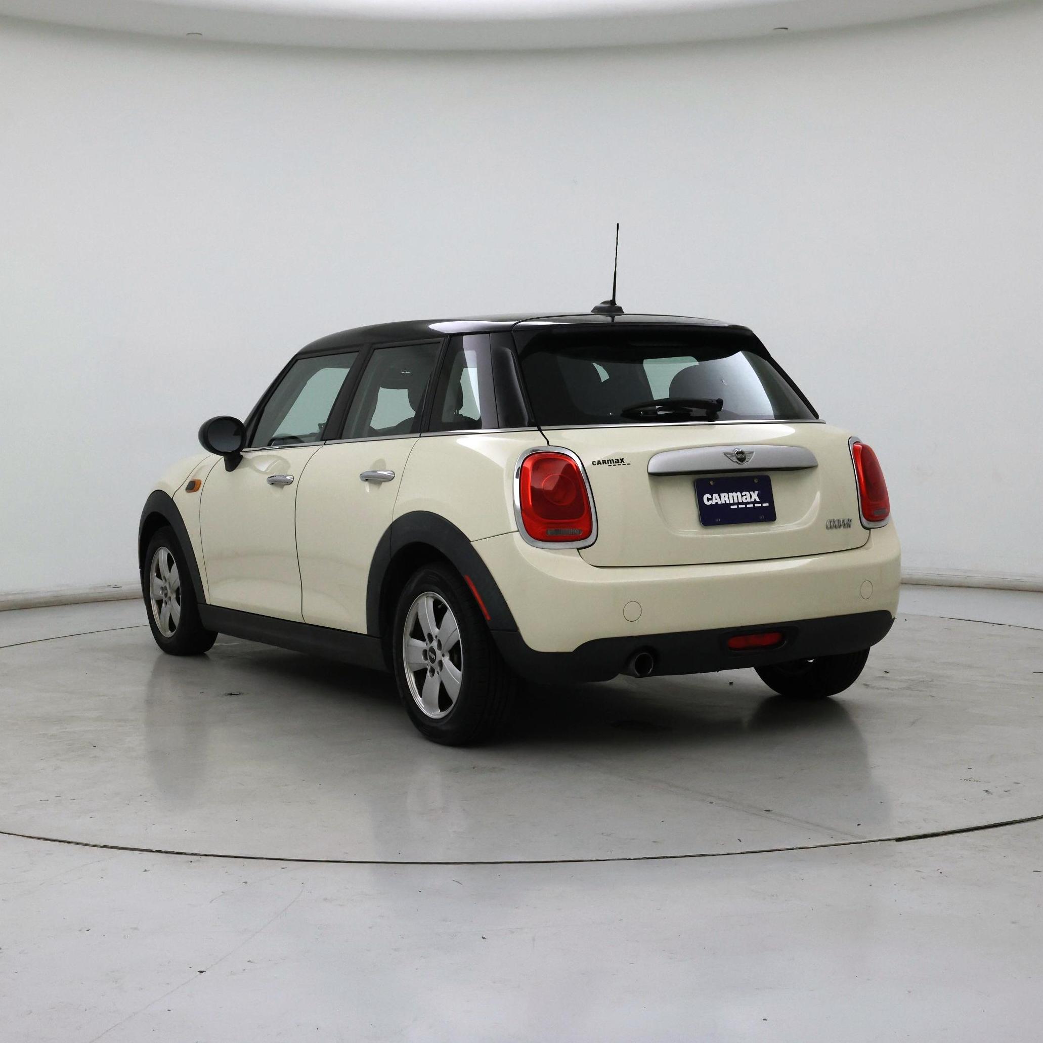 Thumbnail: 2015 MINI Cooper Hardtop - 2