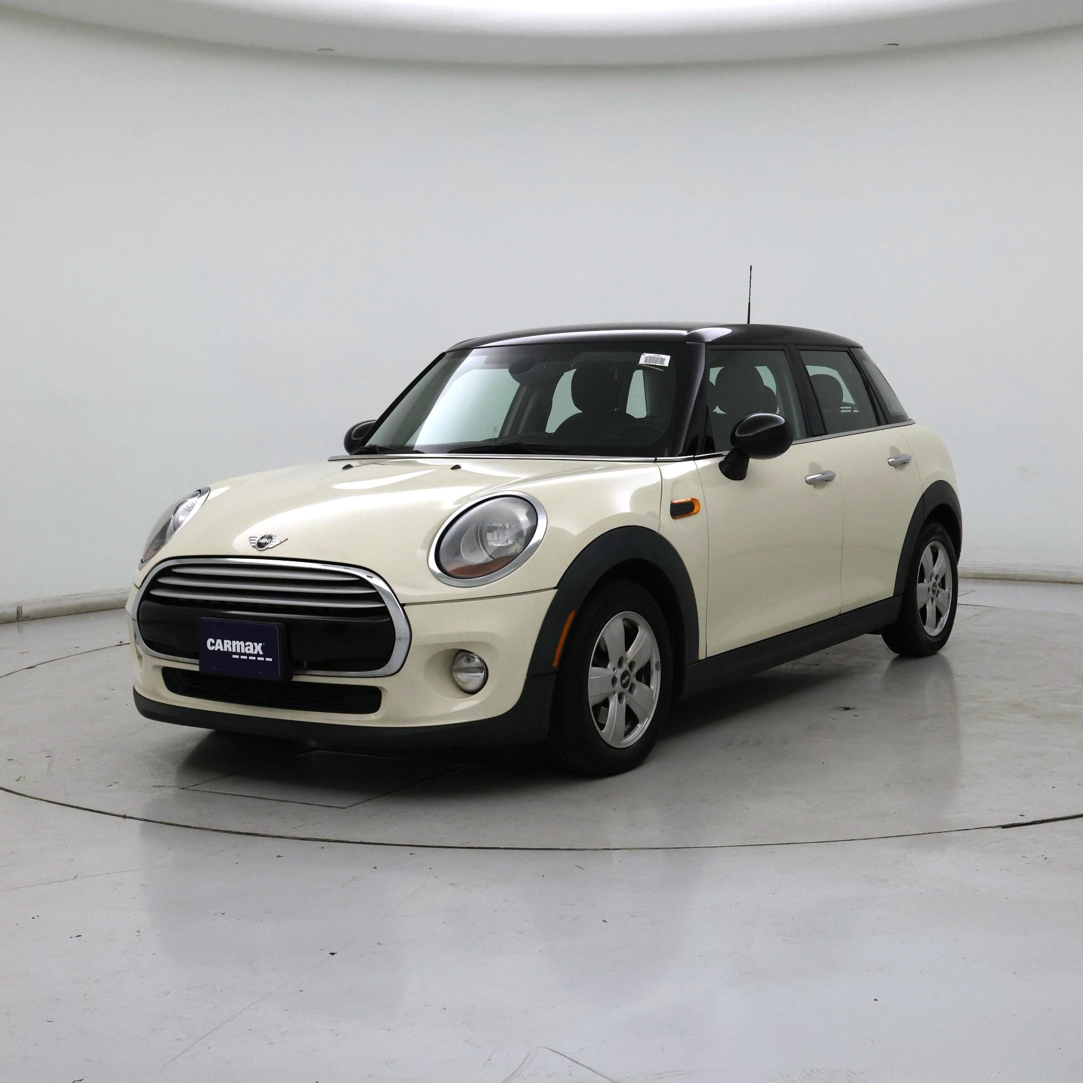 Thumbnail: 2015 MINI Cooper Hardtop - 4