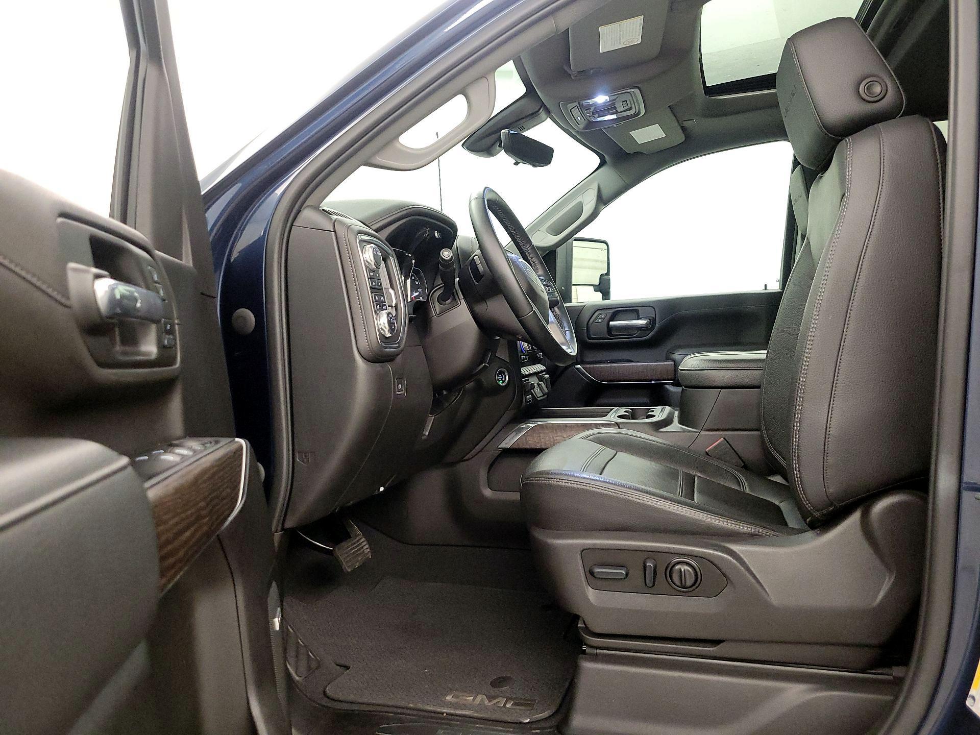 Thumbnail: 2023 GMC Sierra 3500 - 11