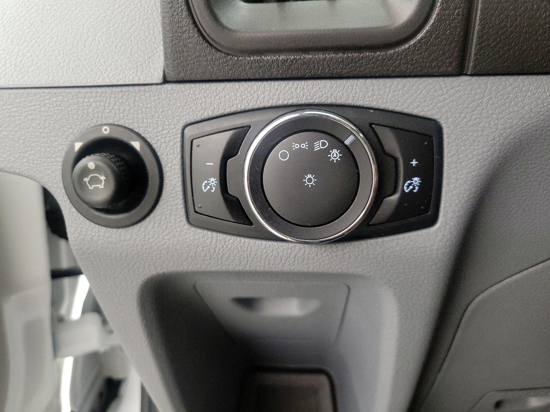 Thumbnail: 2016 Ford Transit Series - 13