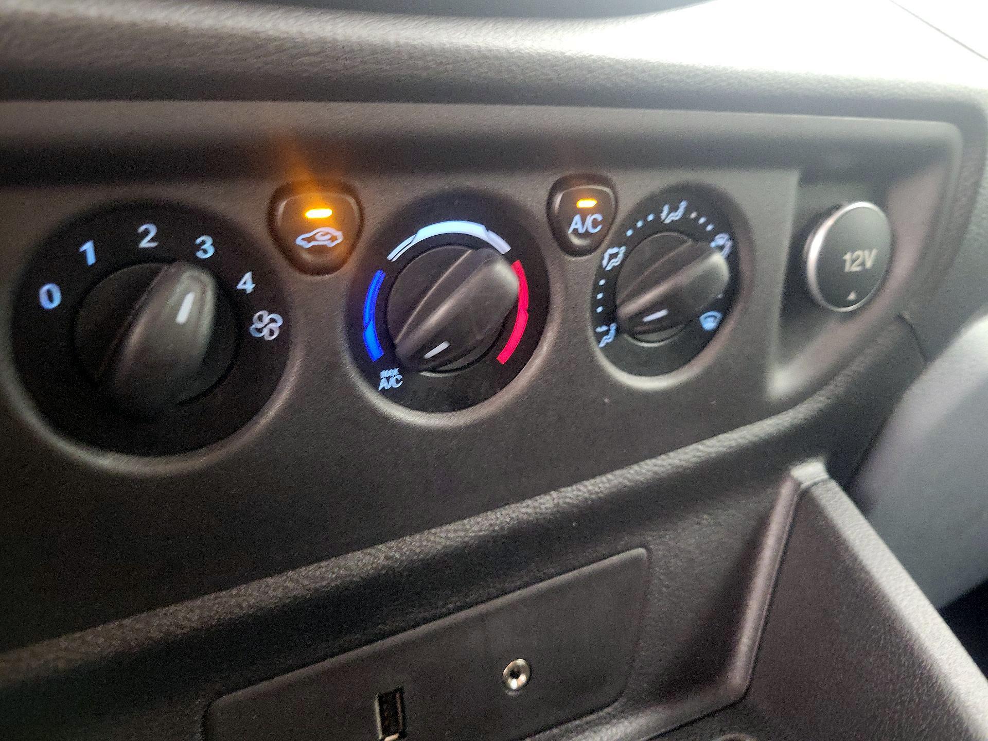 Thumbnail: 2016 Ford Transit Series - 16
