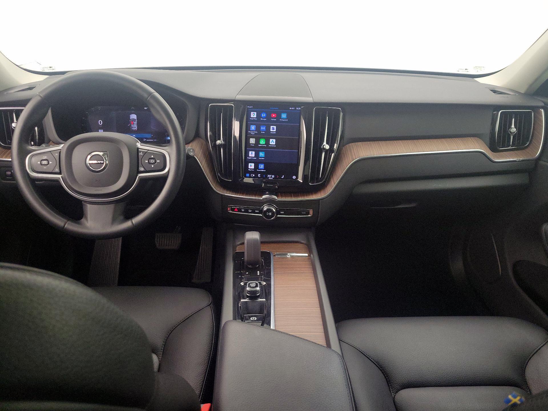 Thumbnail: 2022 Volvo XC60 - 9