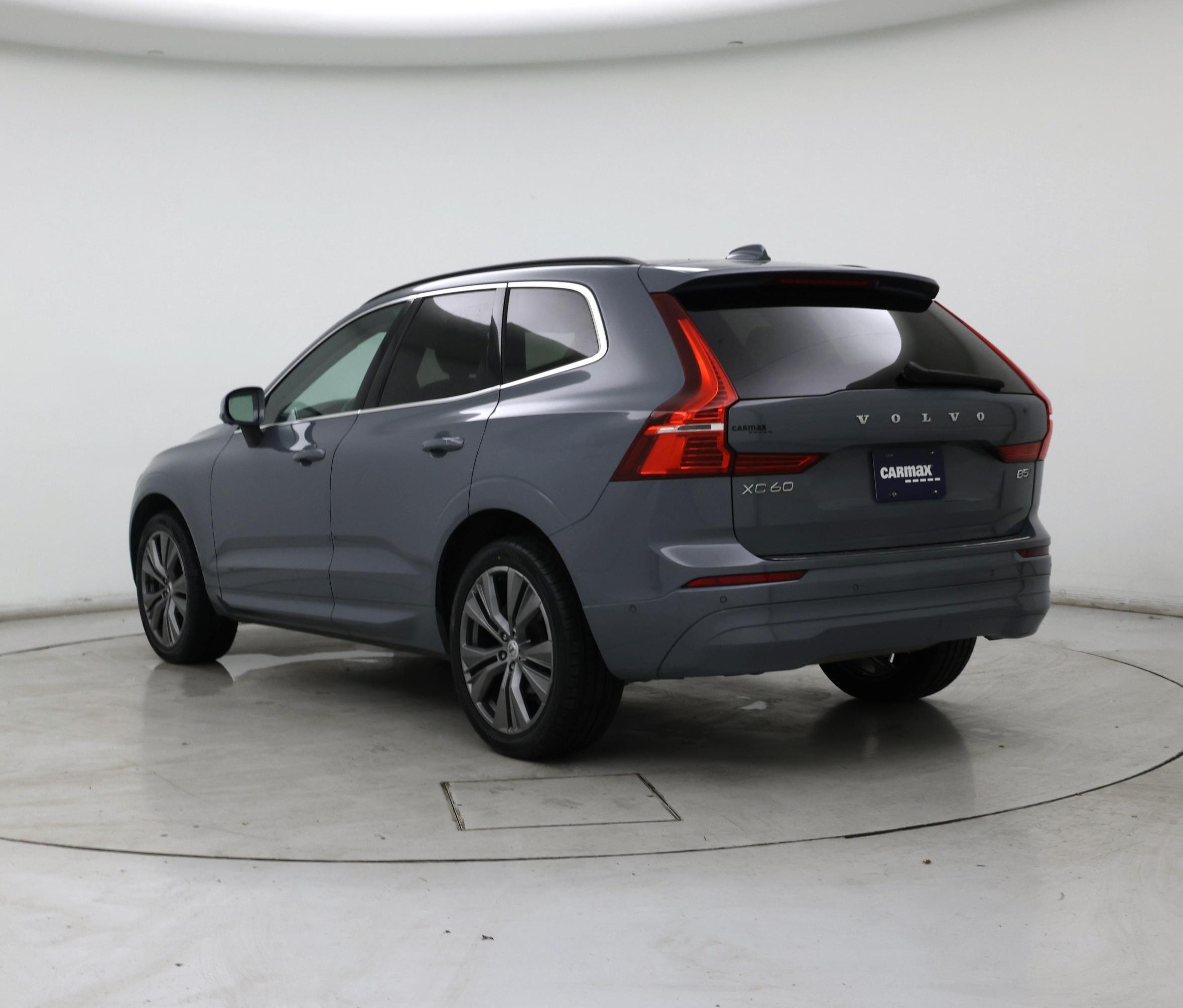 Thumbnail: 2022 Volvo XC60 - 2