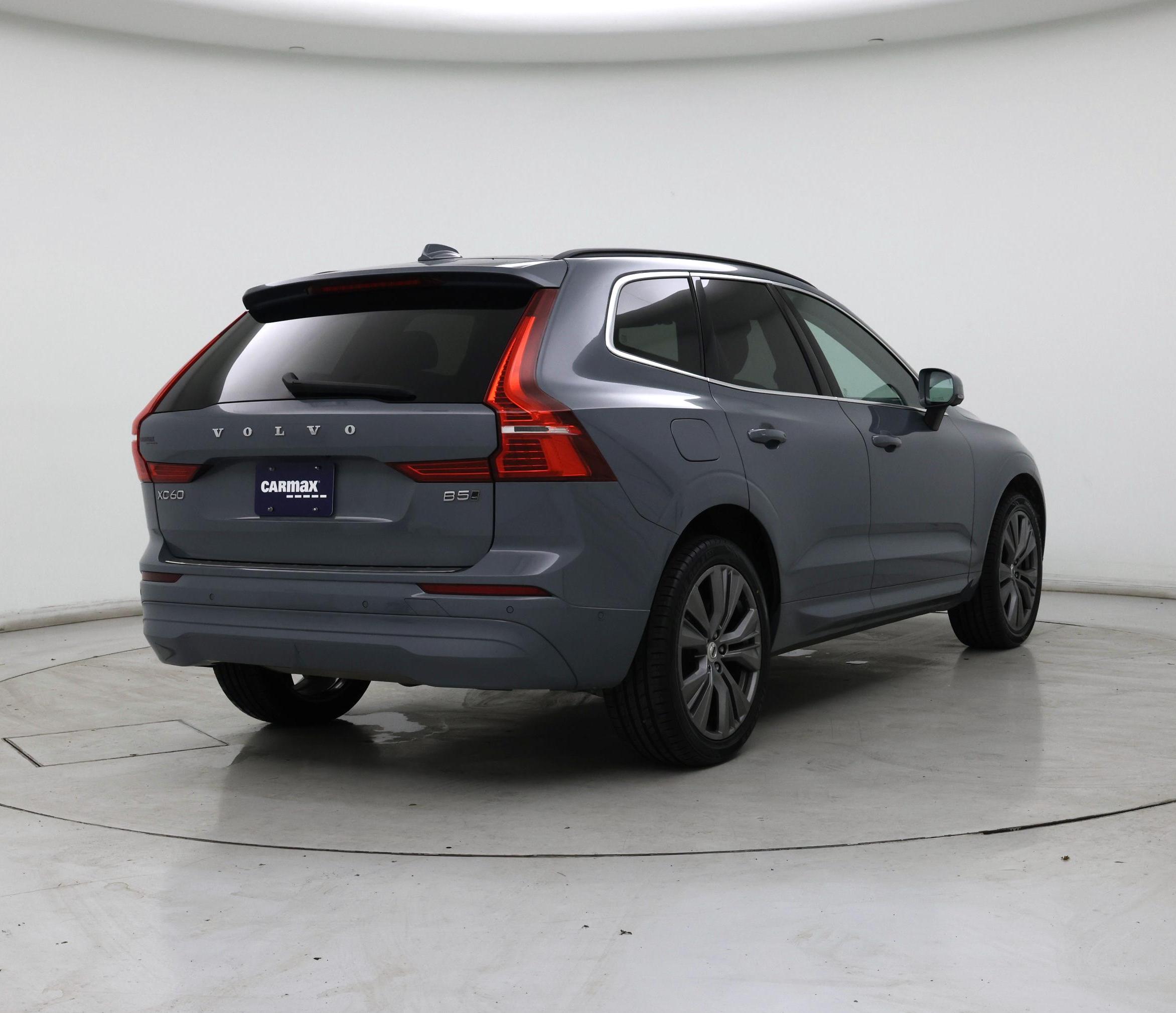 Thumbnail: 2022 Volvo XC60 - 8