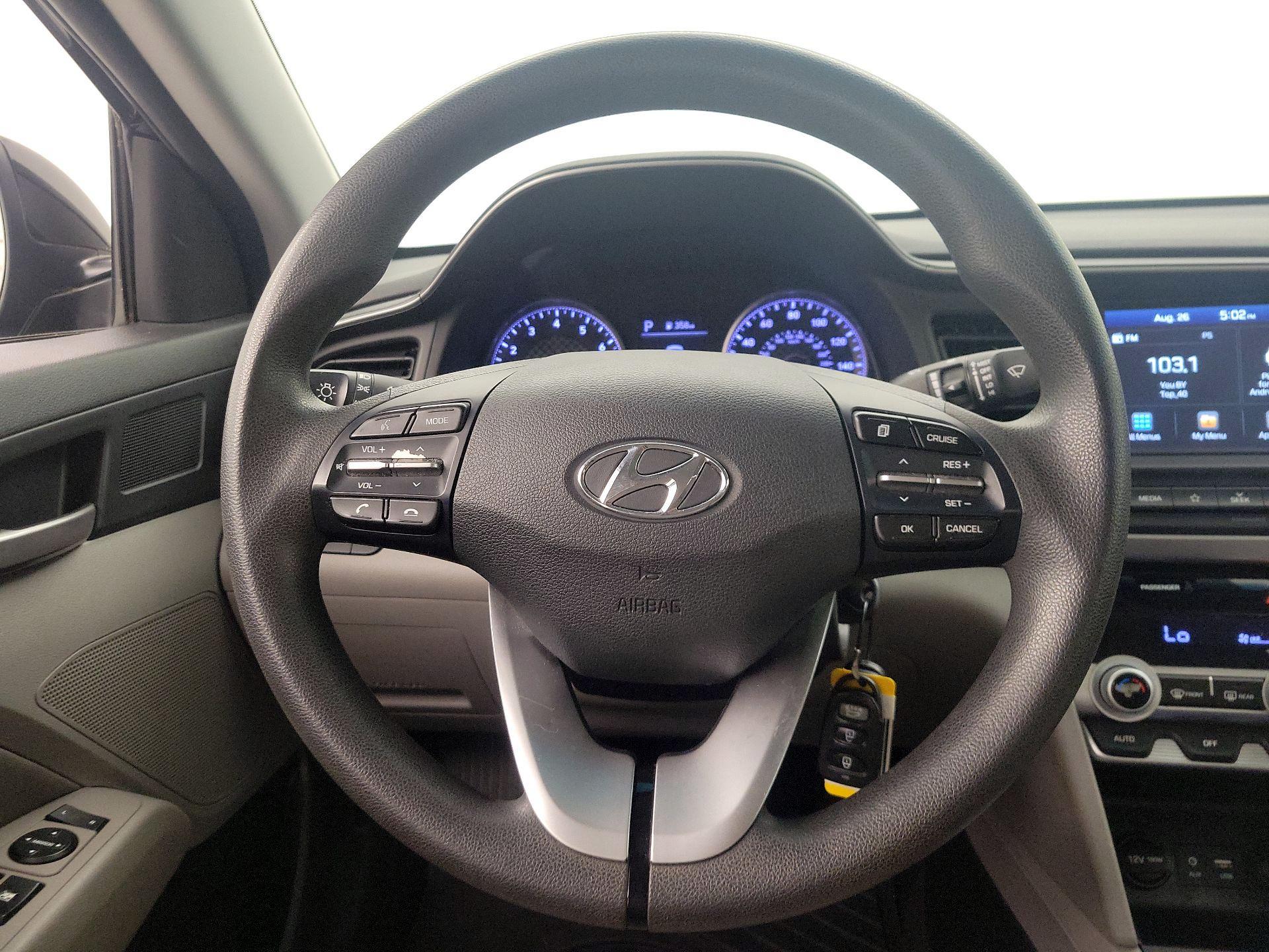 Thumbnail: 2020 Hyundai Elantra - 10