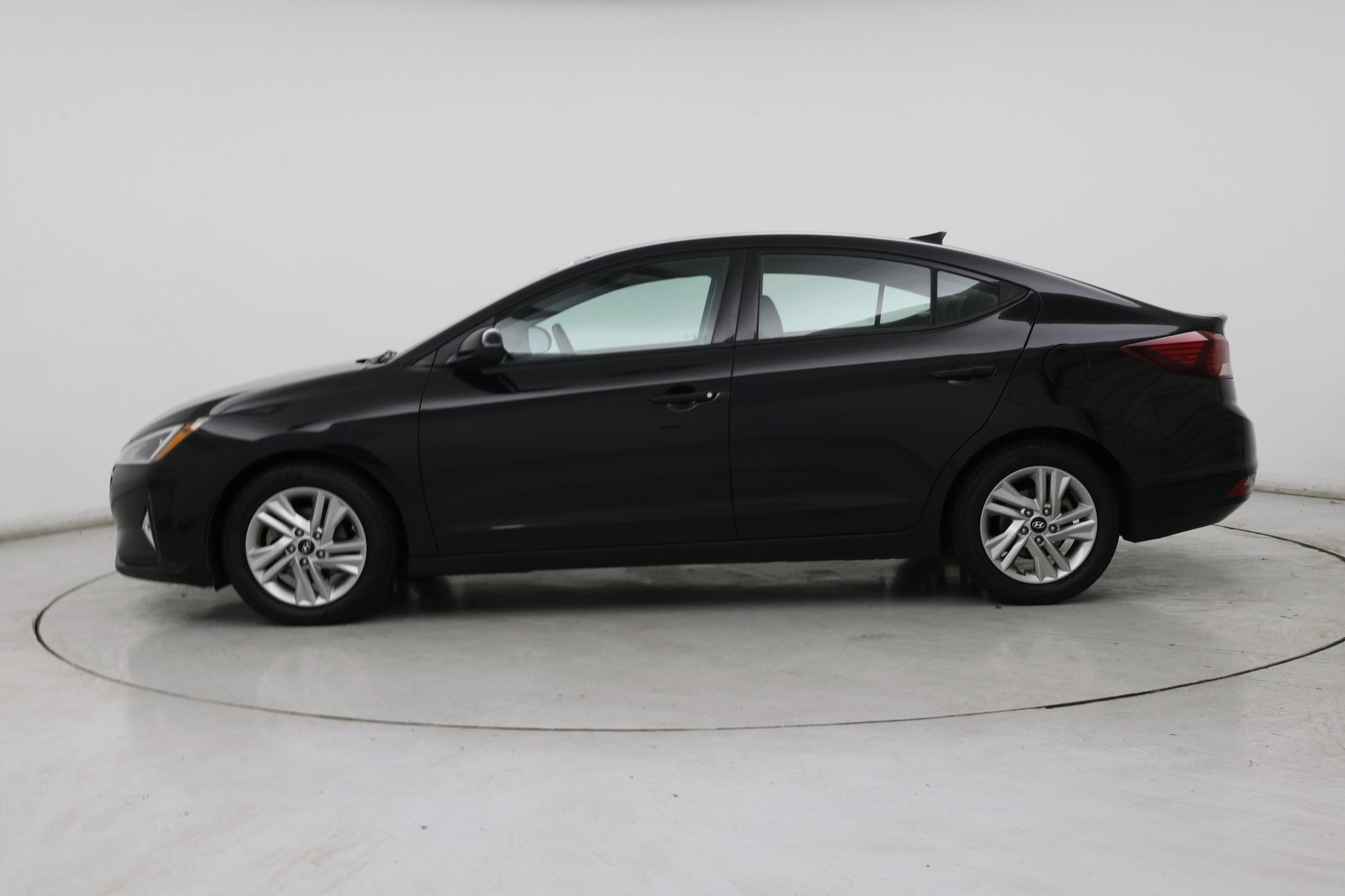 Thumbnail: 2020 Hyundai Elantra - 3