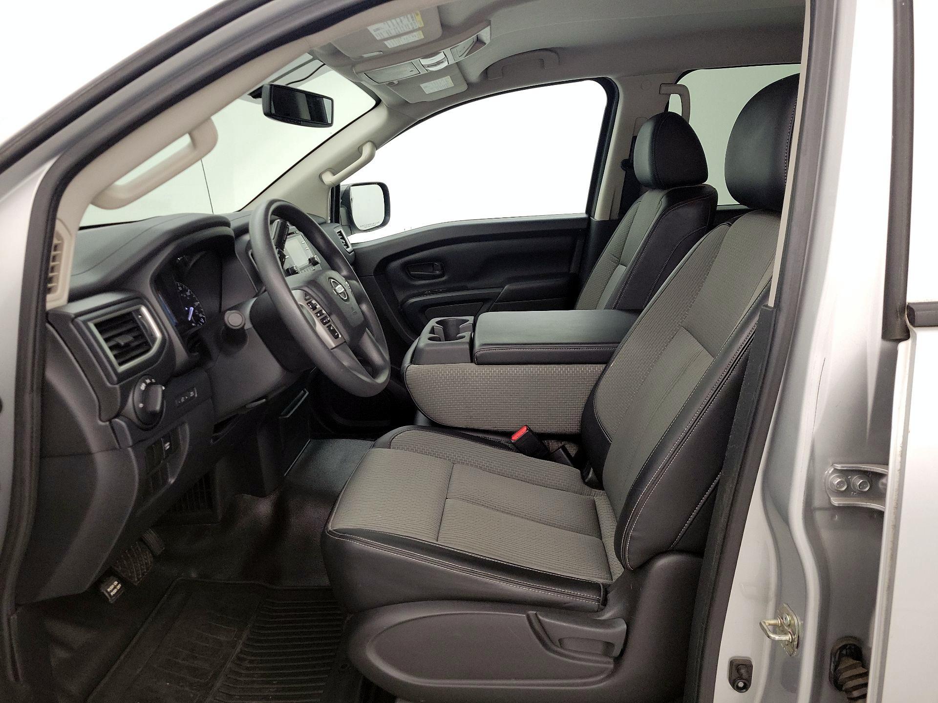 Thumbnail: 2017 Nissan Titan - 11