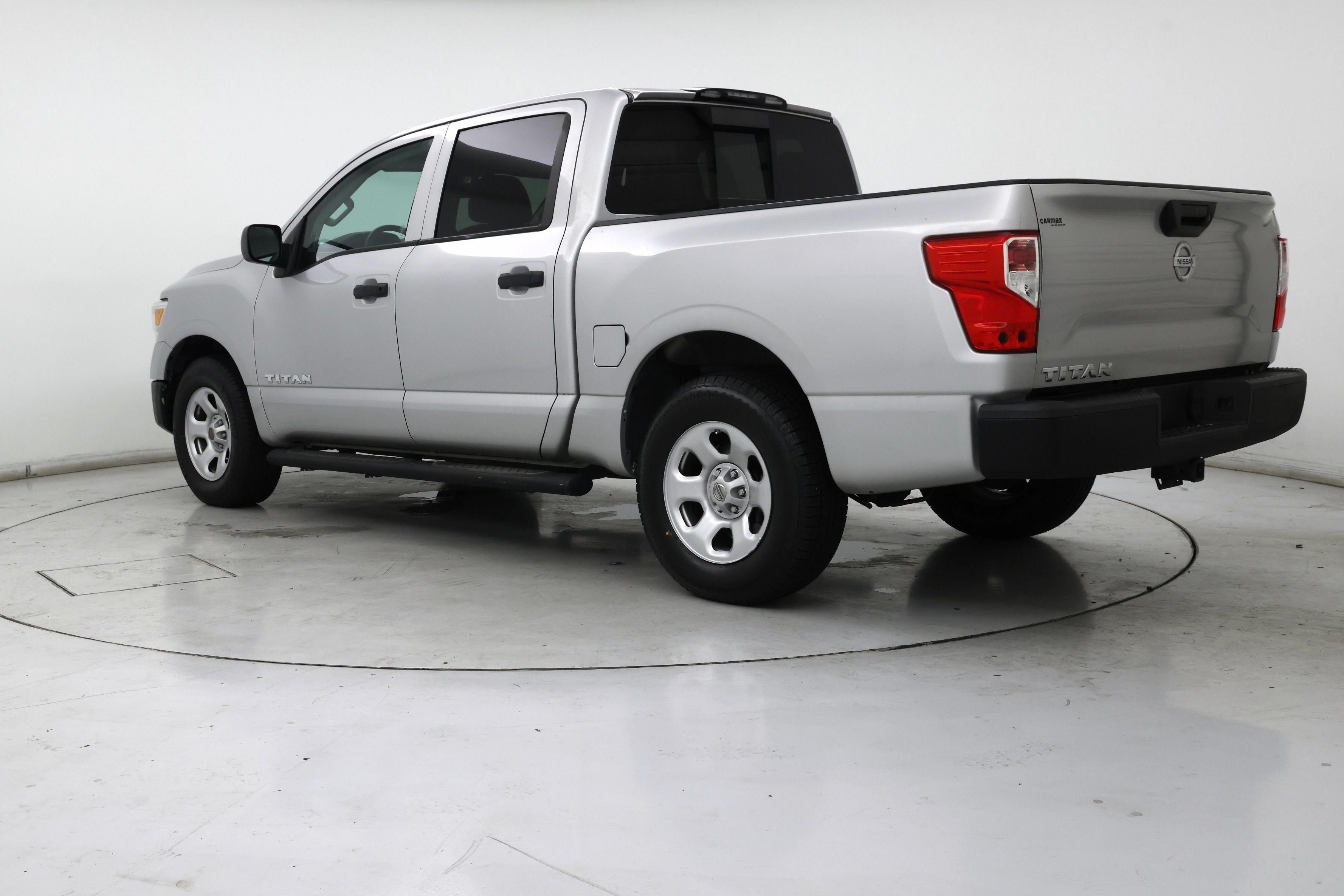 Thumbnail: 2017 Nissan Titan - 2