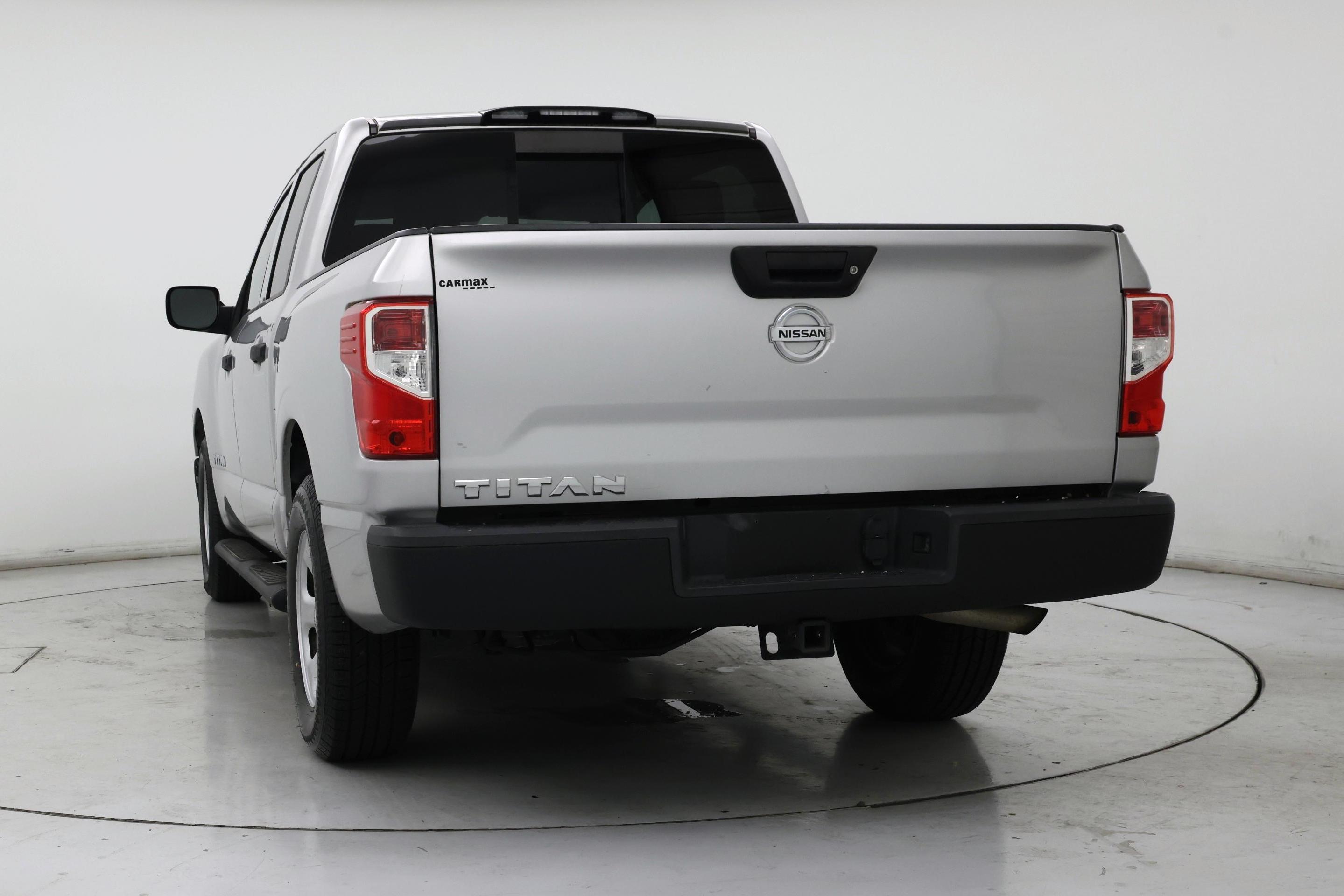 Thumbnail: 2017 Nissan Titan - 6