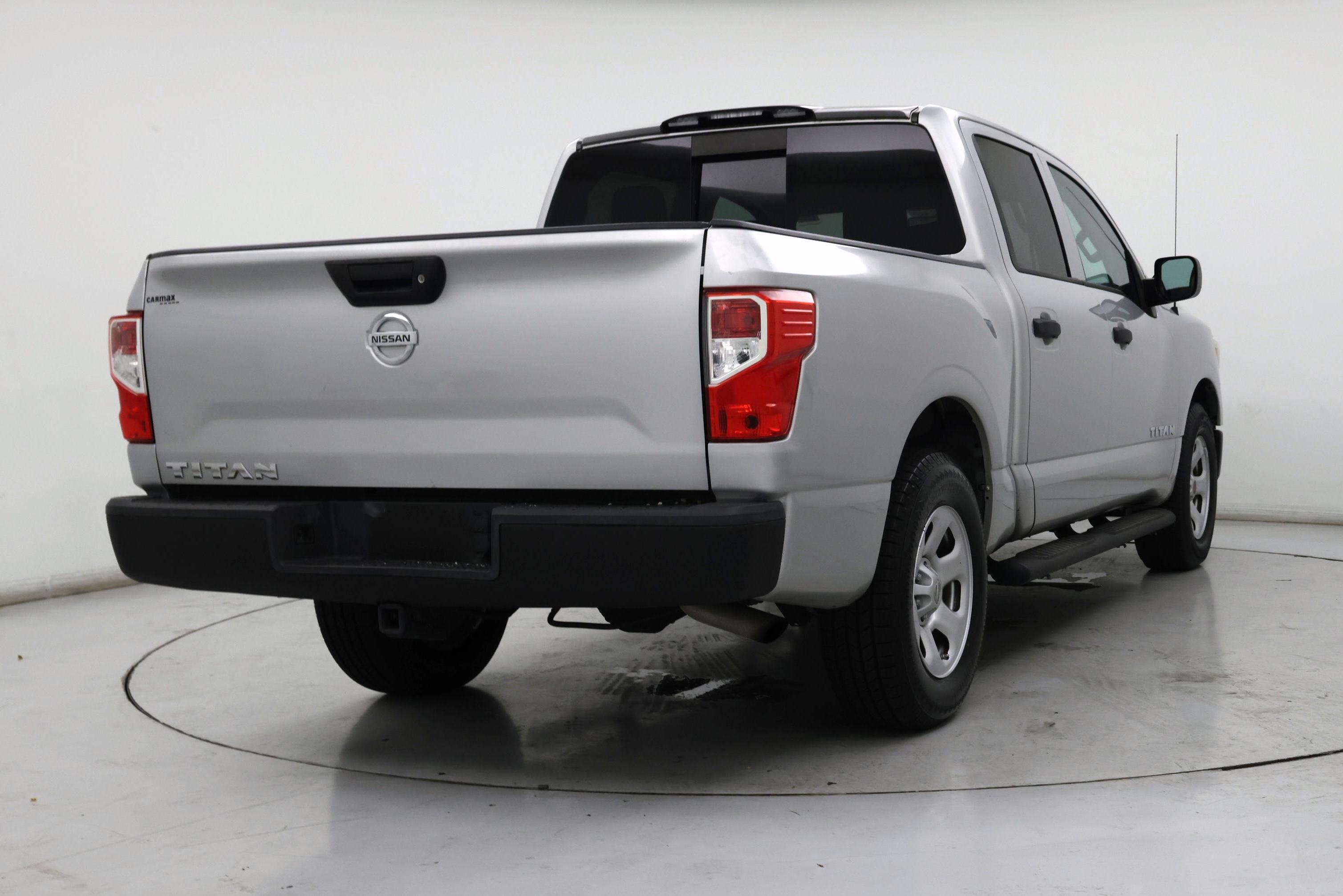 Thumbnail: 2017 Nissan Titan - 8