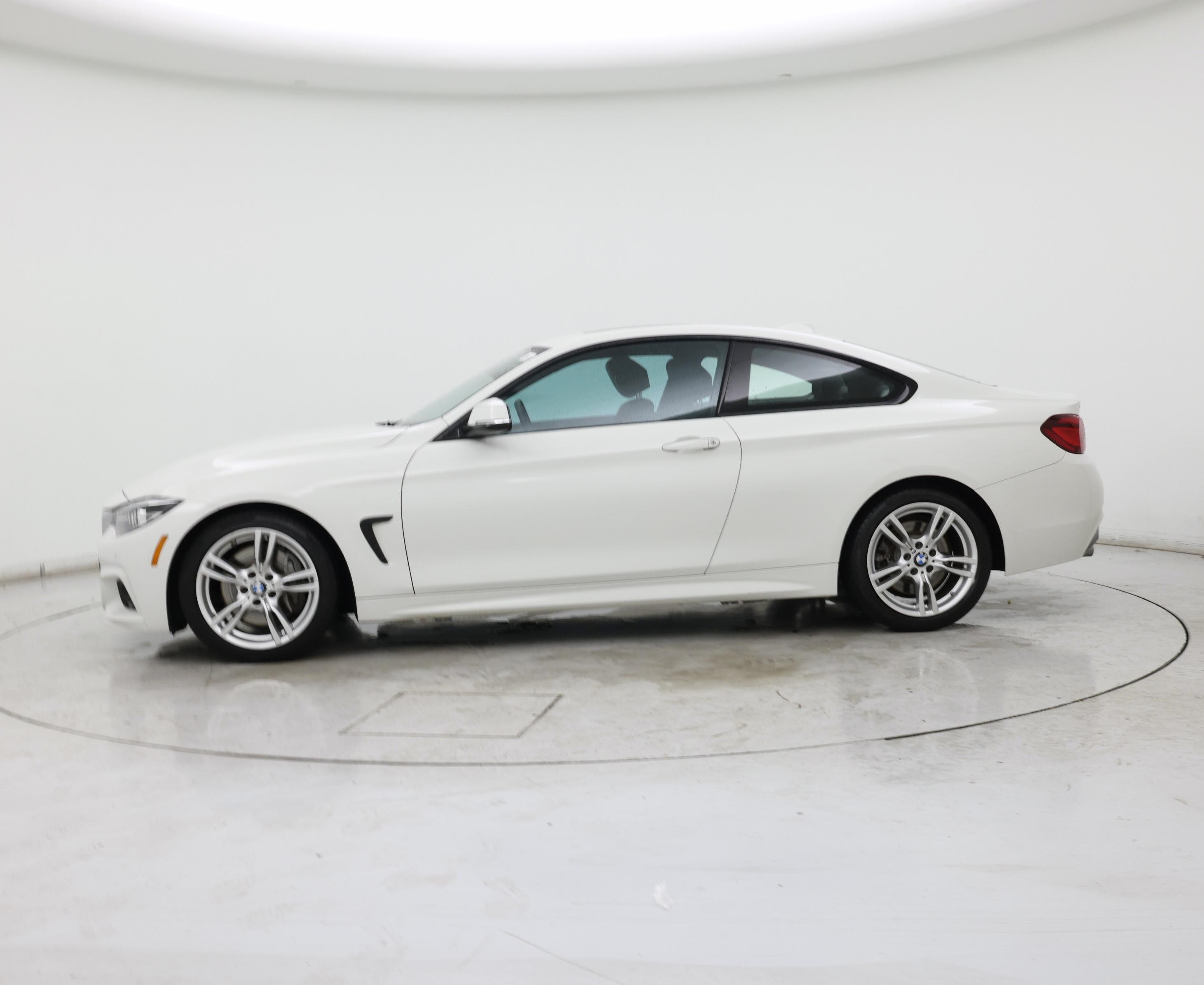 Thumbnail: 2020 BMW 4 Series - 3
