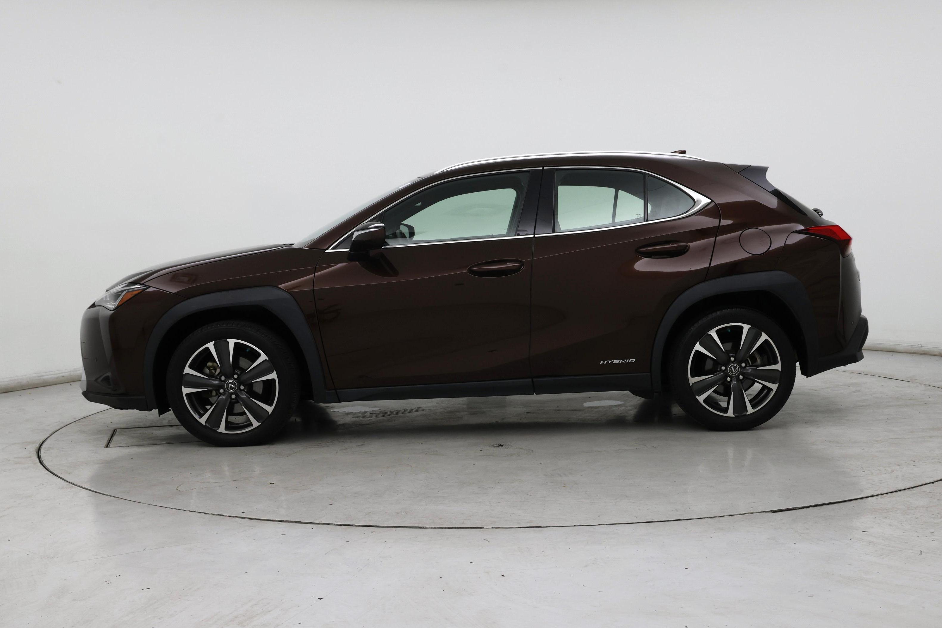 Thumbnail: 2020 Lexus UX - 3