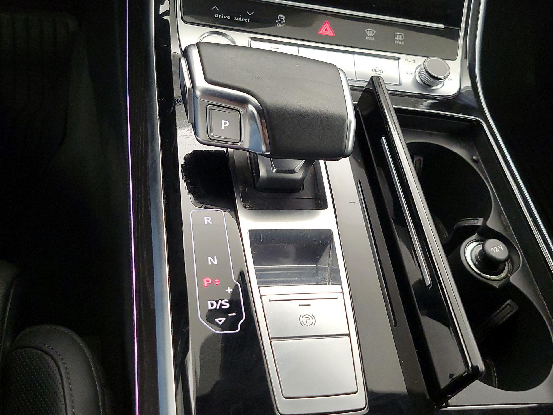 Thumbnail: 2020 Audi A8 - 18