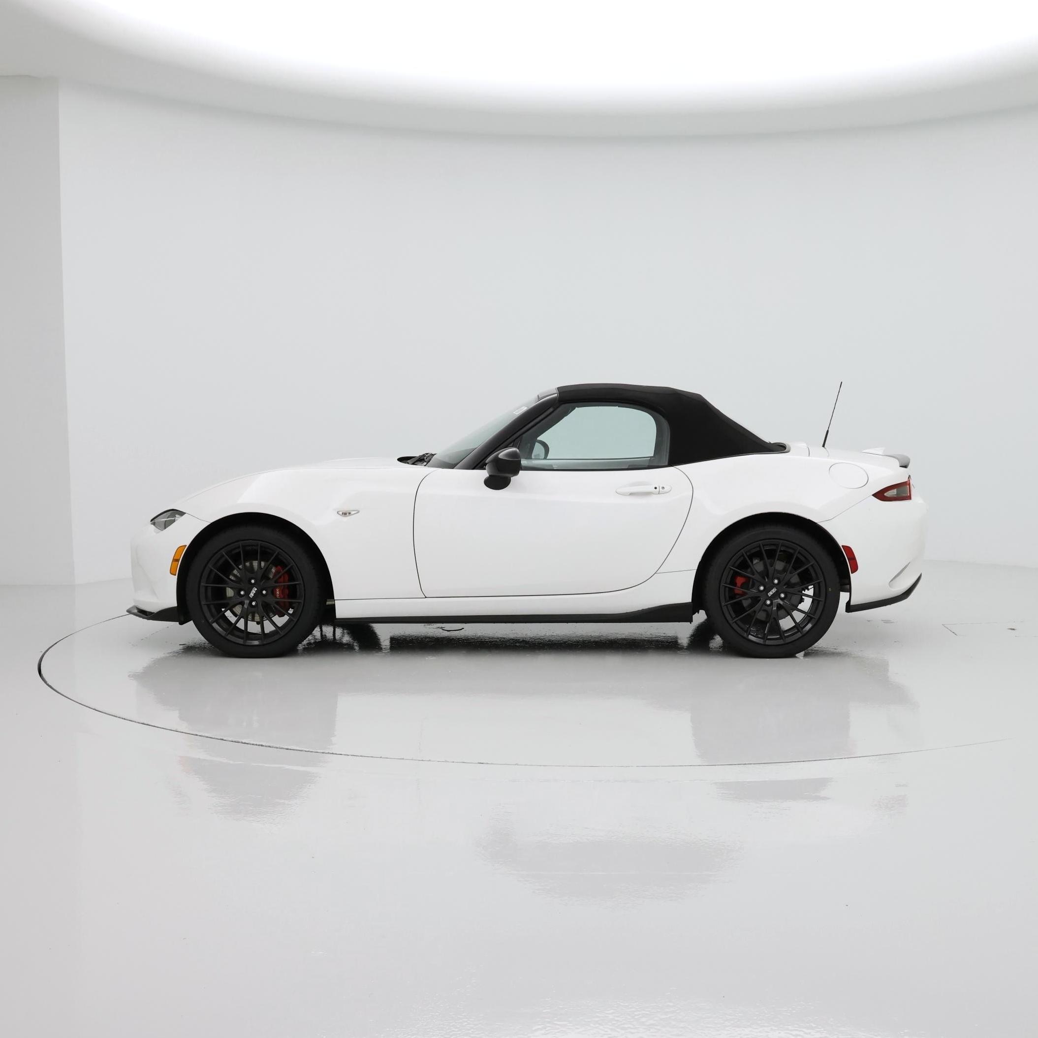 Thumbnail: 2016 Mazda MX-5 Miata - 3