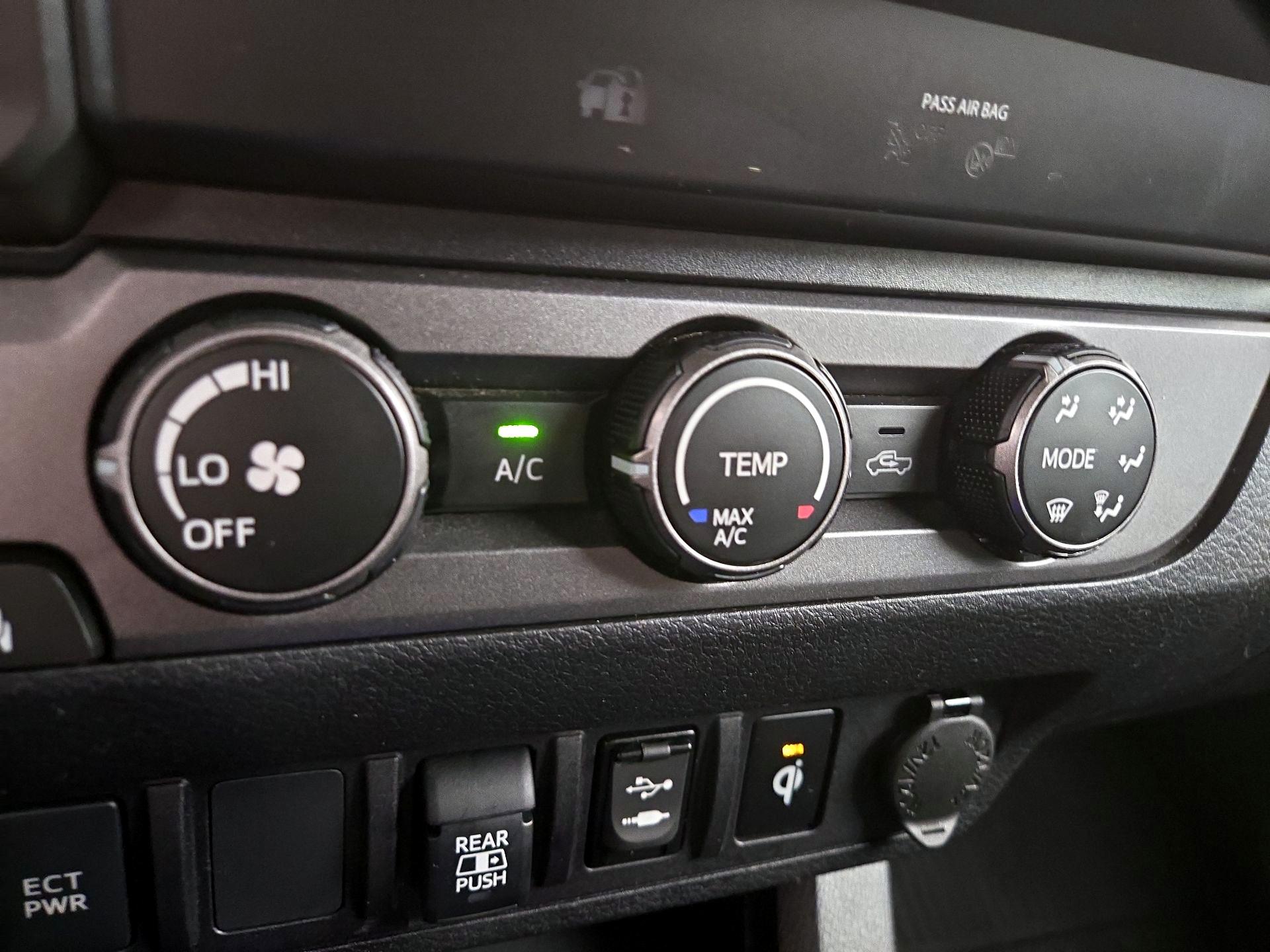 Thumbnail: 2019 Toyota Tacoma - 17