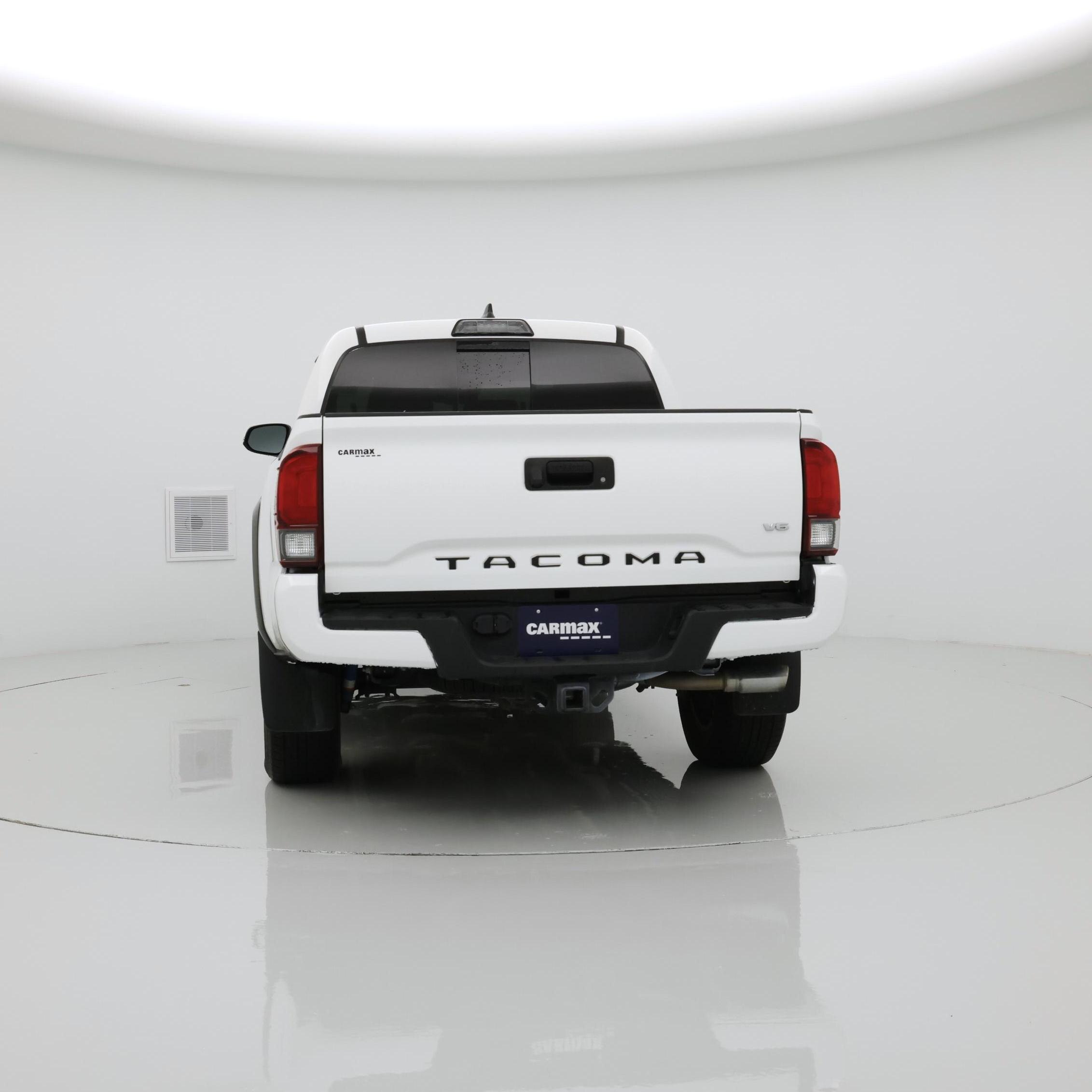 Thumbnail: 2019 Toyota Tacoma - 6