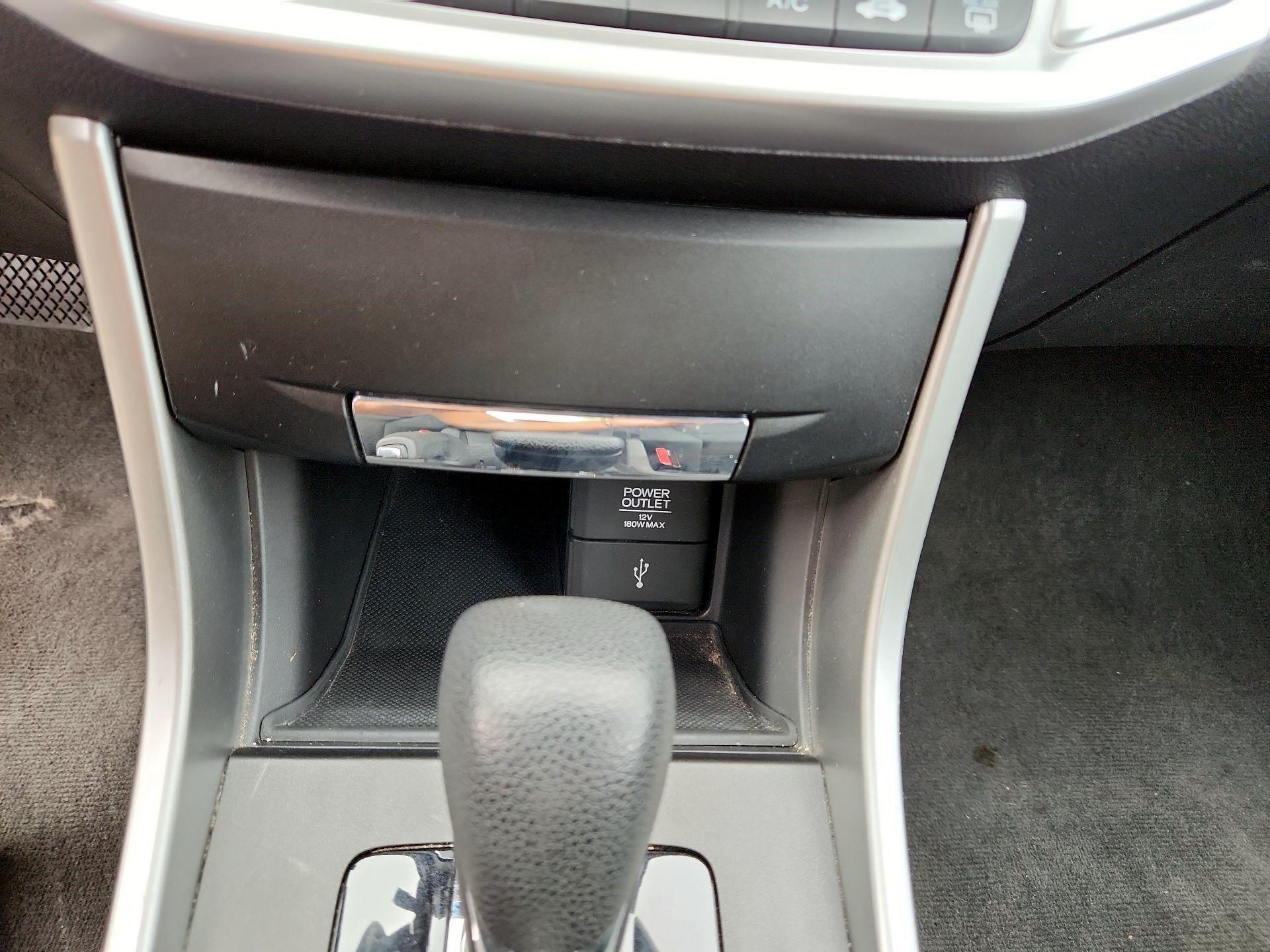 Thumbnail: 2015 Honda Accord - 16