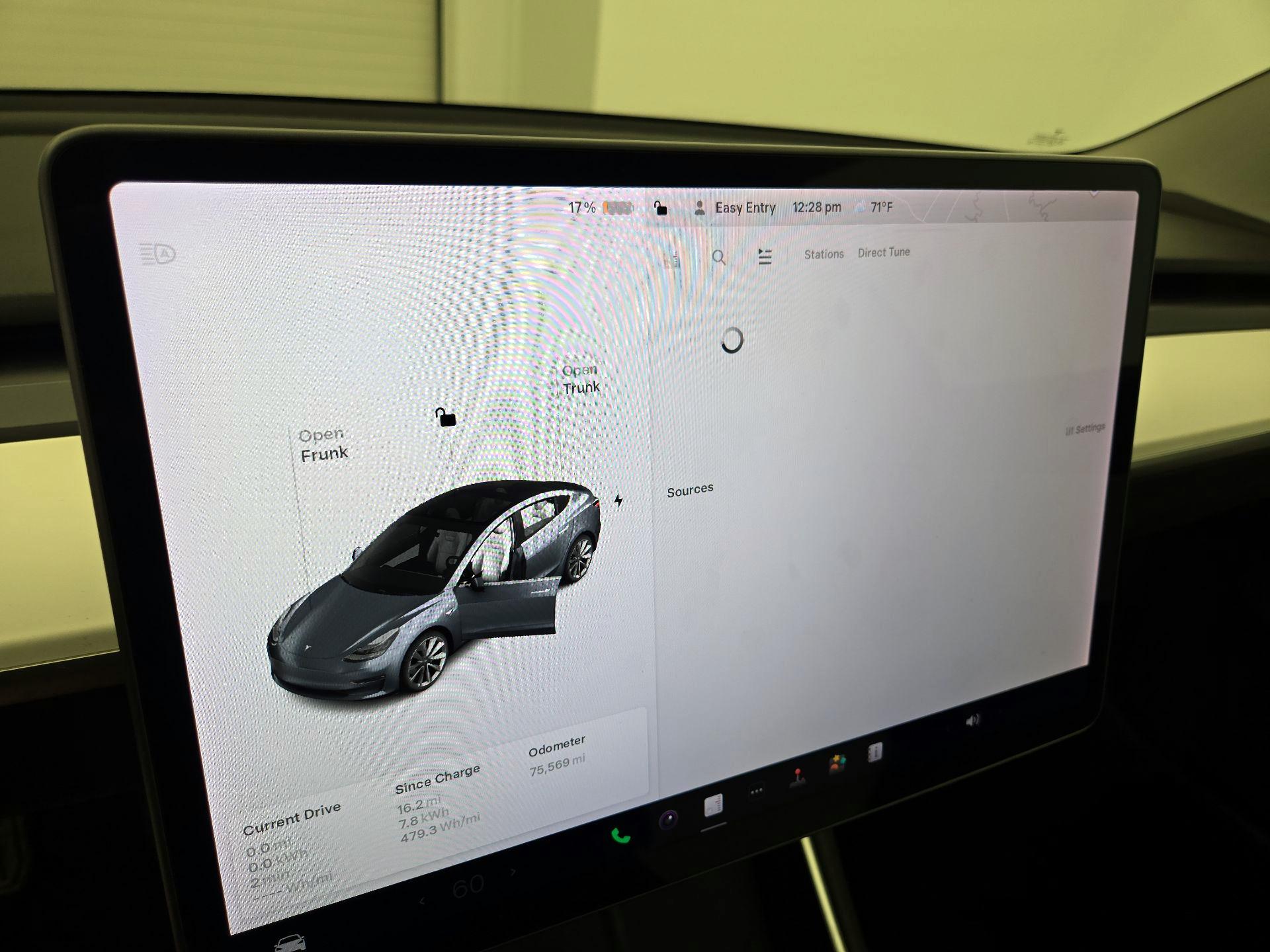 Thumbnail: 2019 Tesla Model 3 - 15