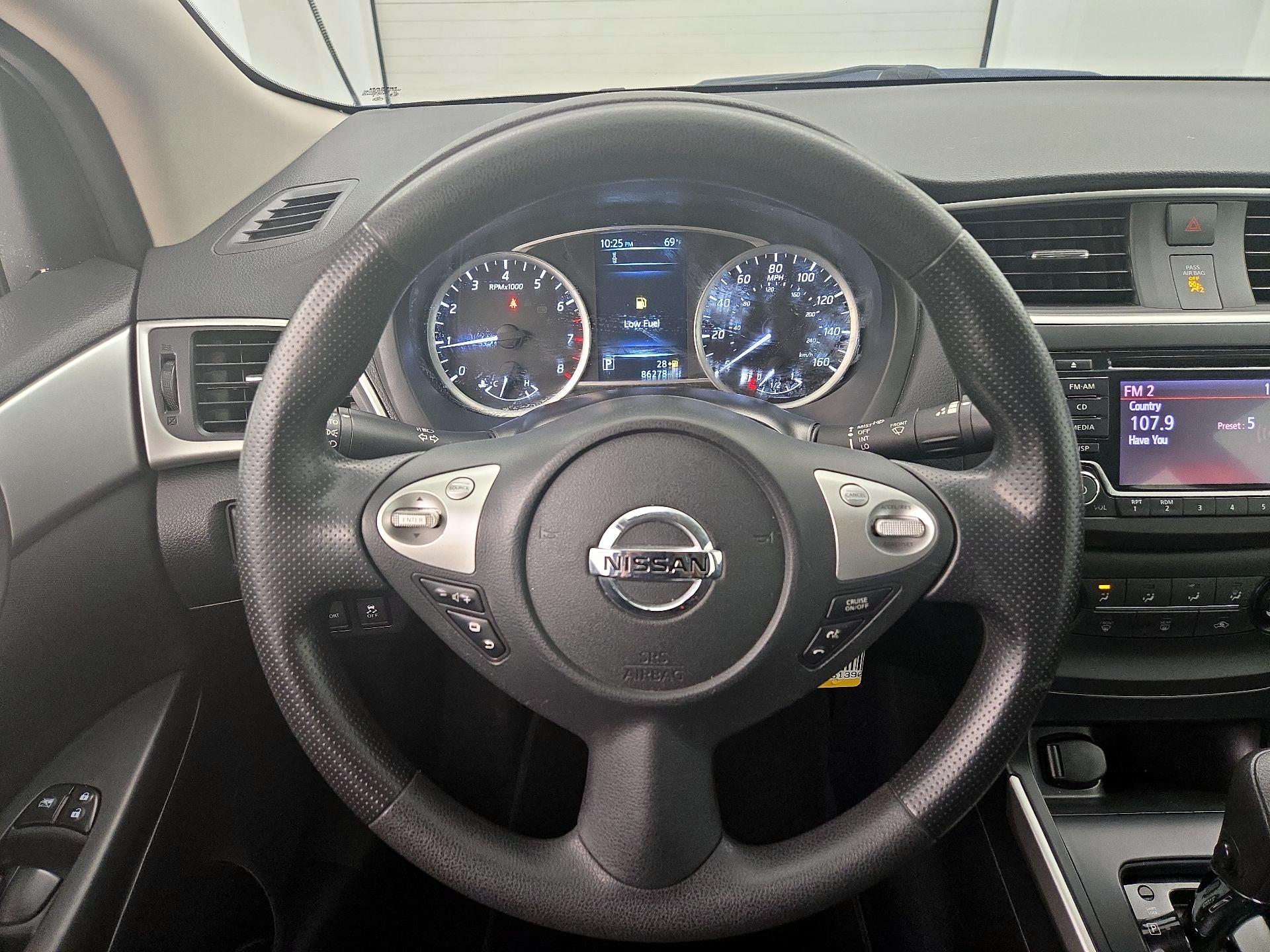 Thumbnail: 2018 Nissan Sentra - 10