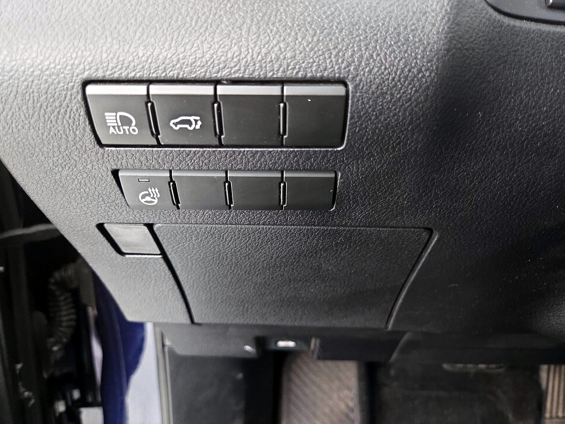 Thumbnail: 2019 Lexus RX - 13