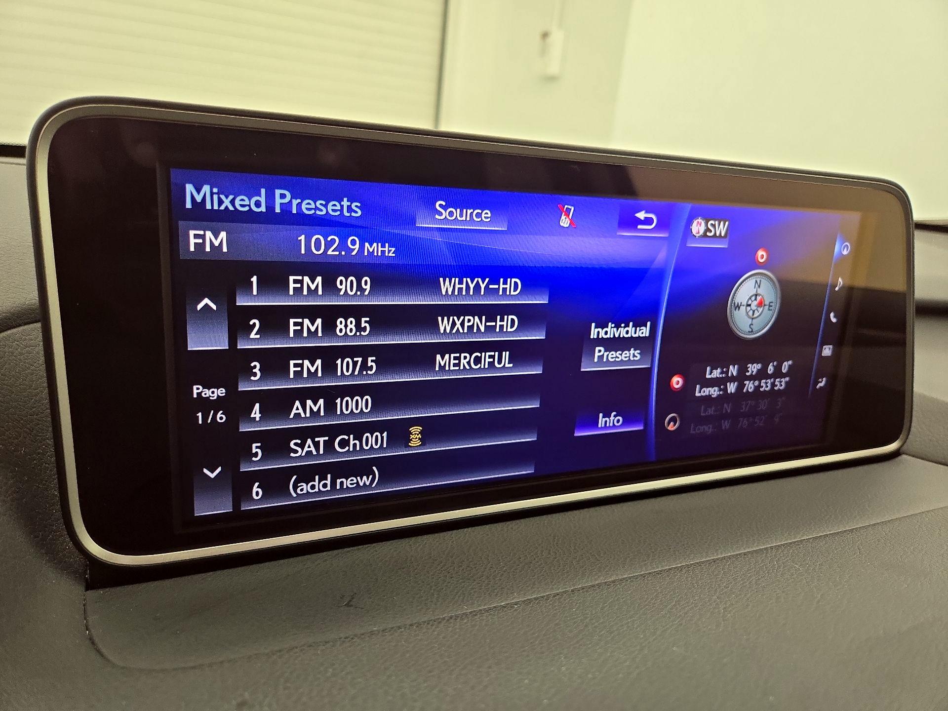 Thumbnail: 2019 Lexus RX - 16
