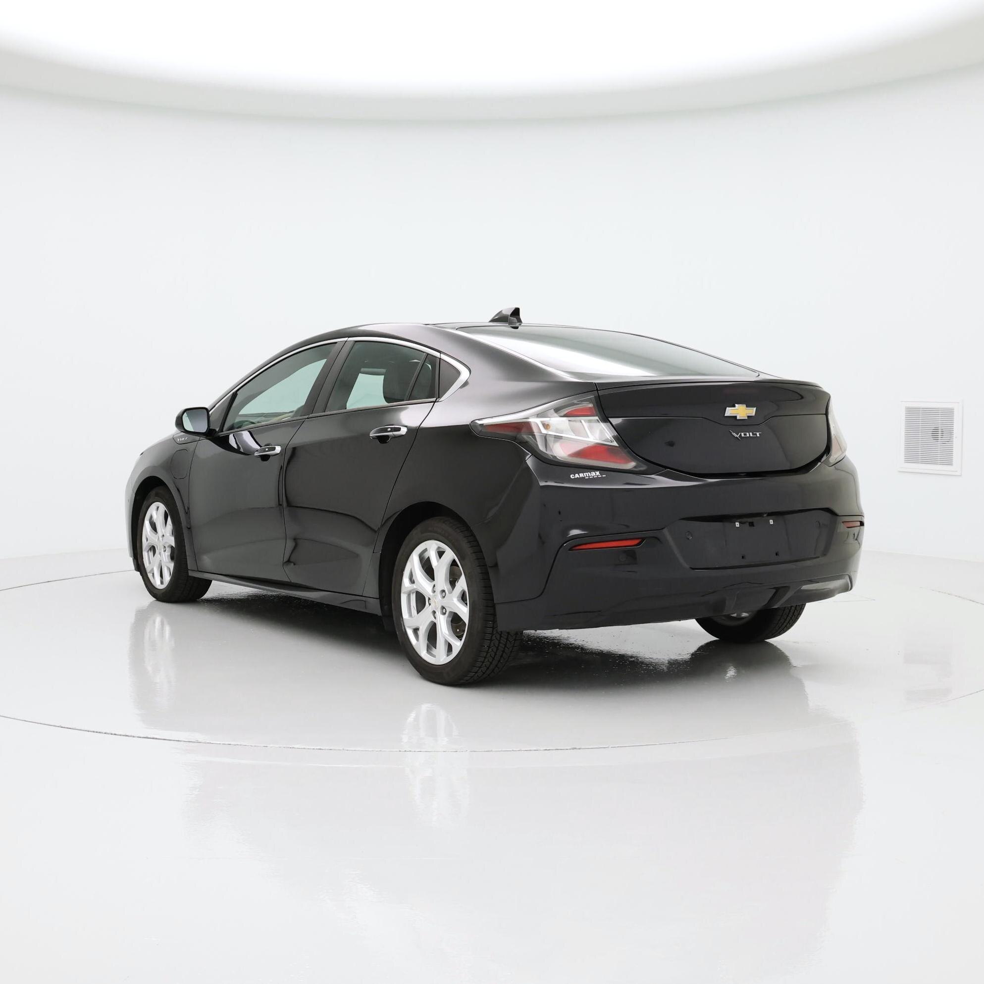Thumbnail: 2018 Chevrolet Volt - 2