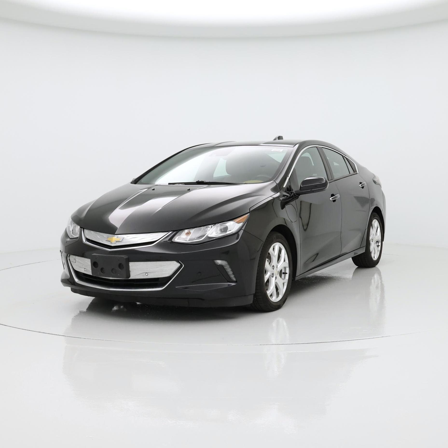 Thumbnail: 2018 Chevrolet Volt - 4