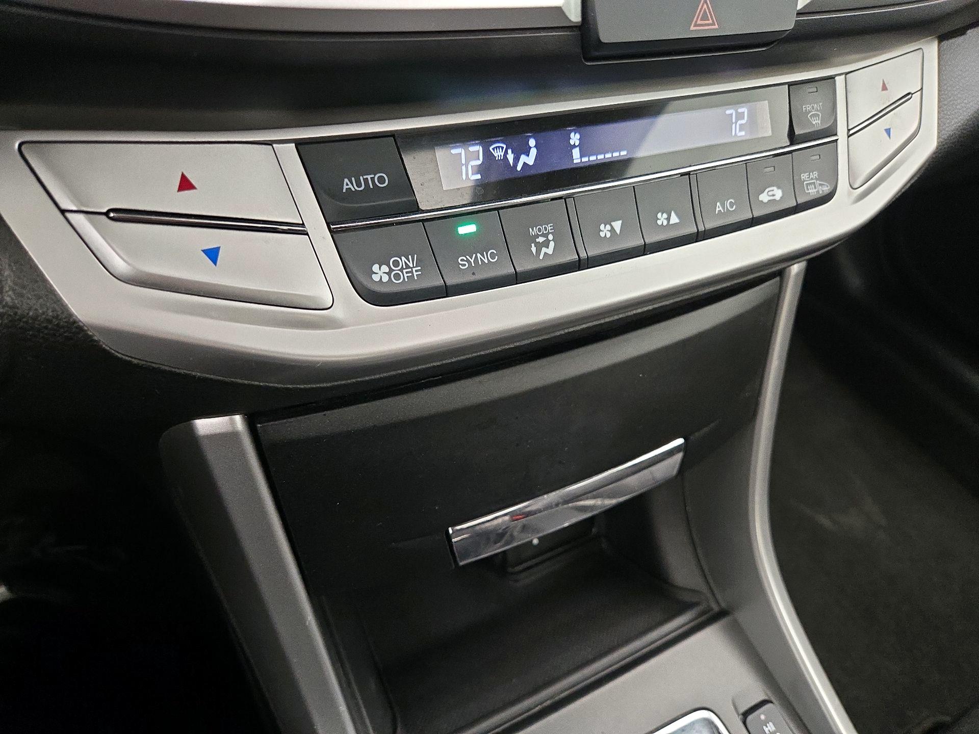 Thumbnail: 2015 Honda Accord - 16