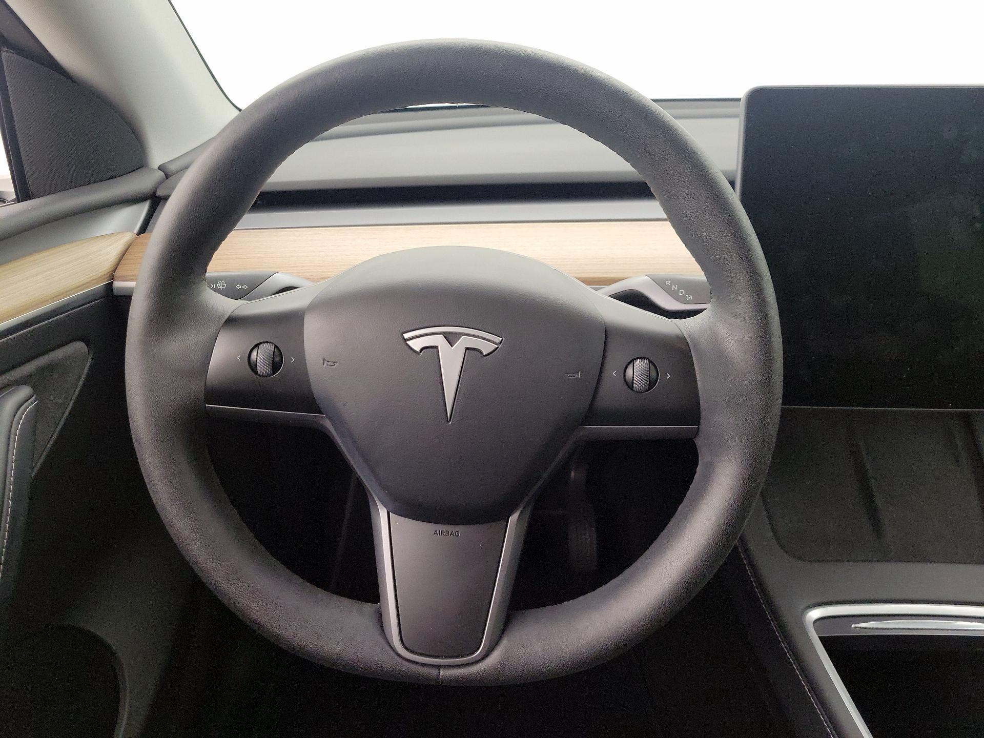 Thumbnail: 2023 Tesla Model Y - 10