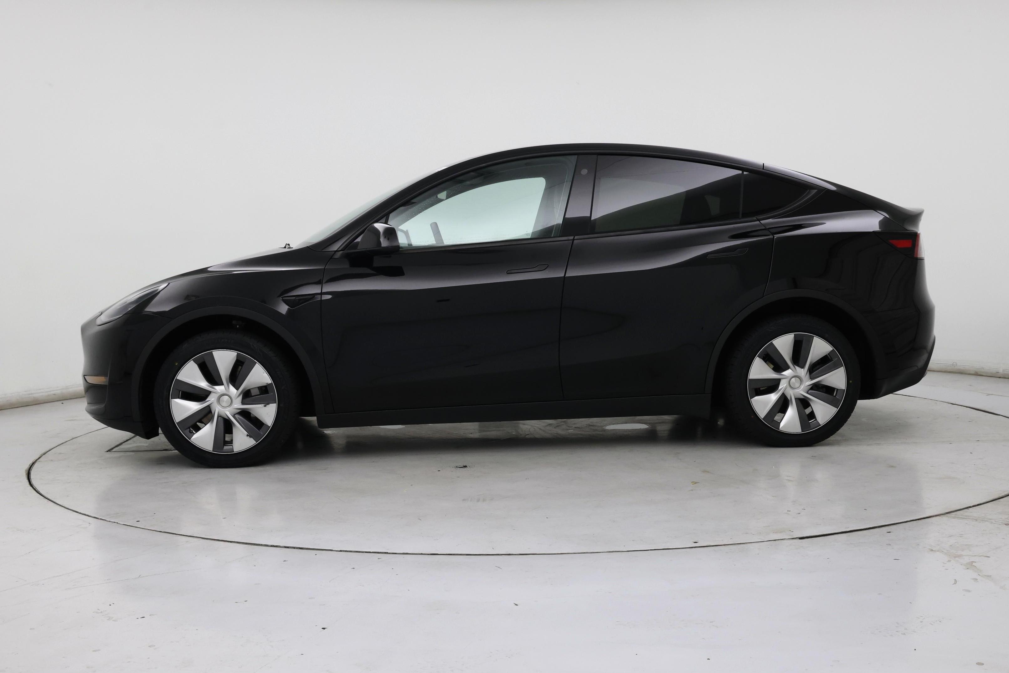 Thumbnail: 2023 Tesla Model Y - 3