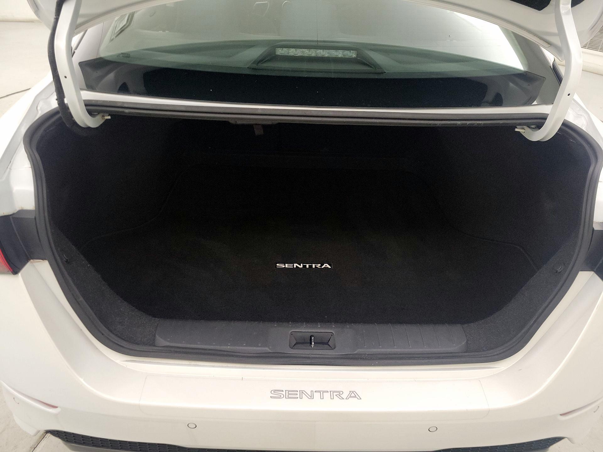 Thumbnail: 2020 Nissan Sentra - 20