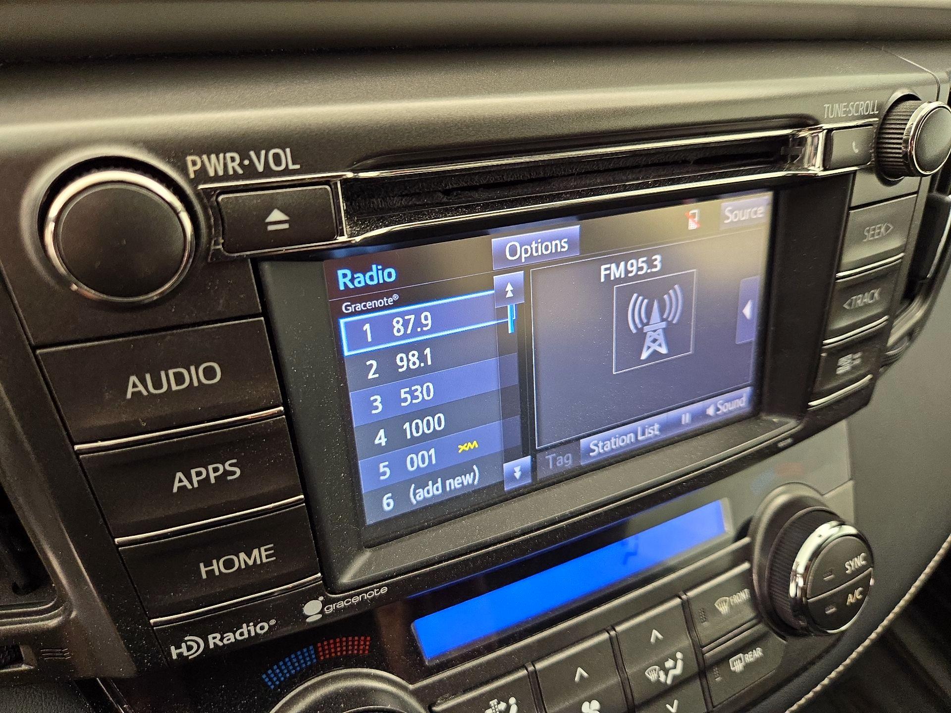 Thumbnail: 2015 Toyota RAV4 - 15