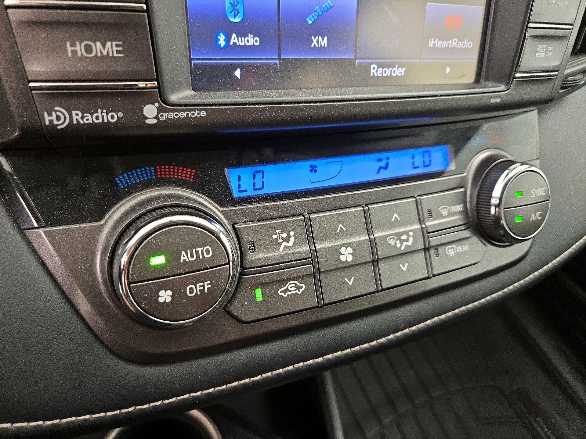 Thumbnail: 2015 Toyota RAV4 - 16