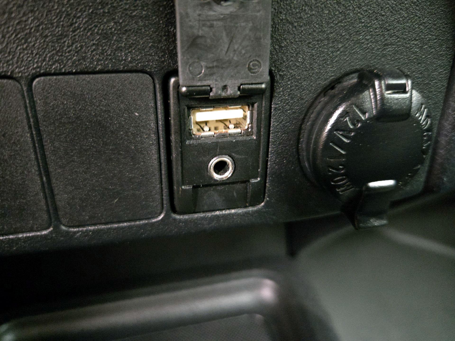 Thumbnail: 2015 Toyota RAV4 - 18