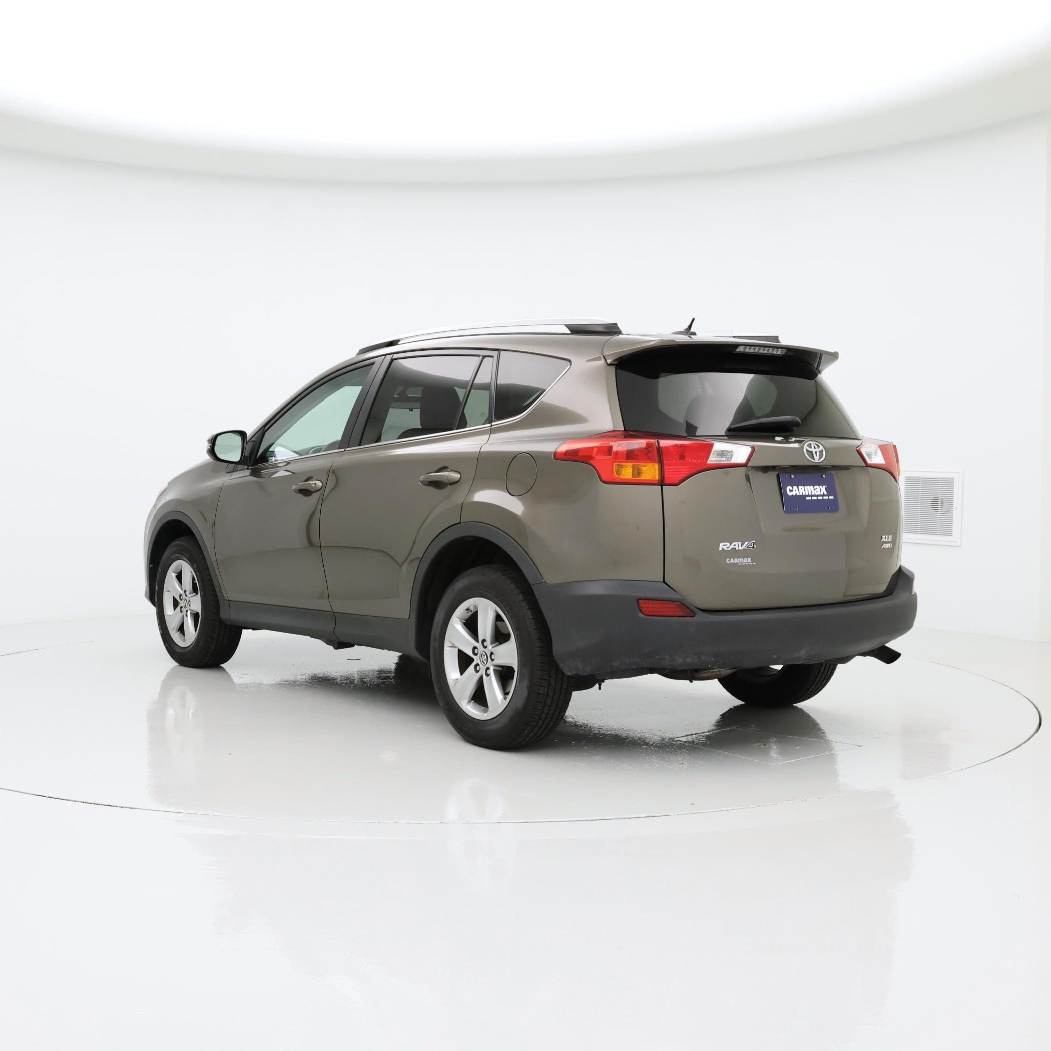 Thumbnail: 2015 Toyota RAV4 - 2
